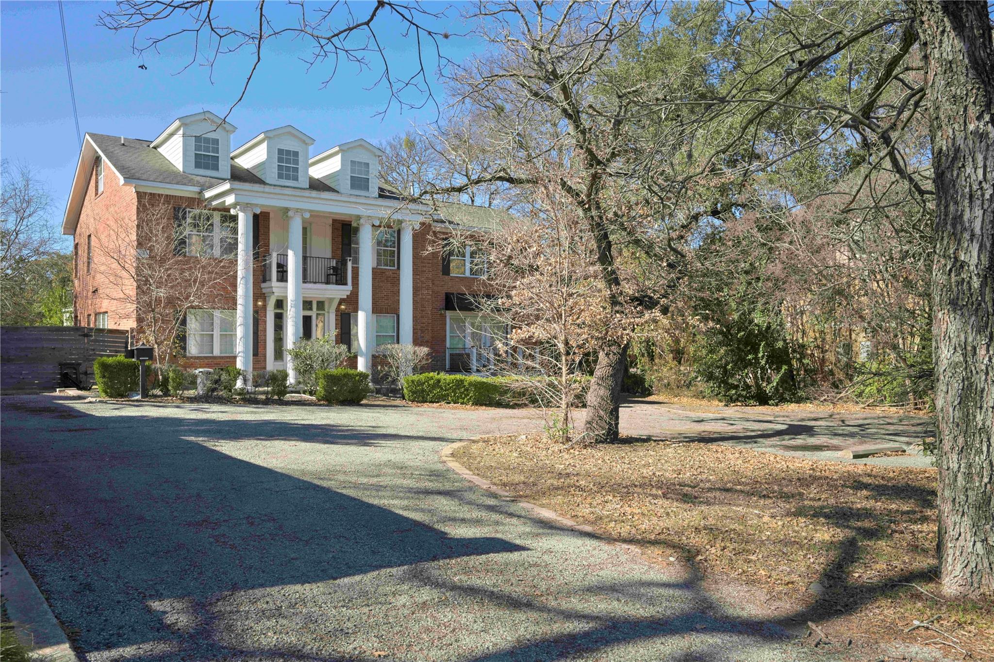 Single Family Residence
