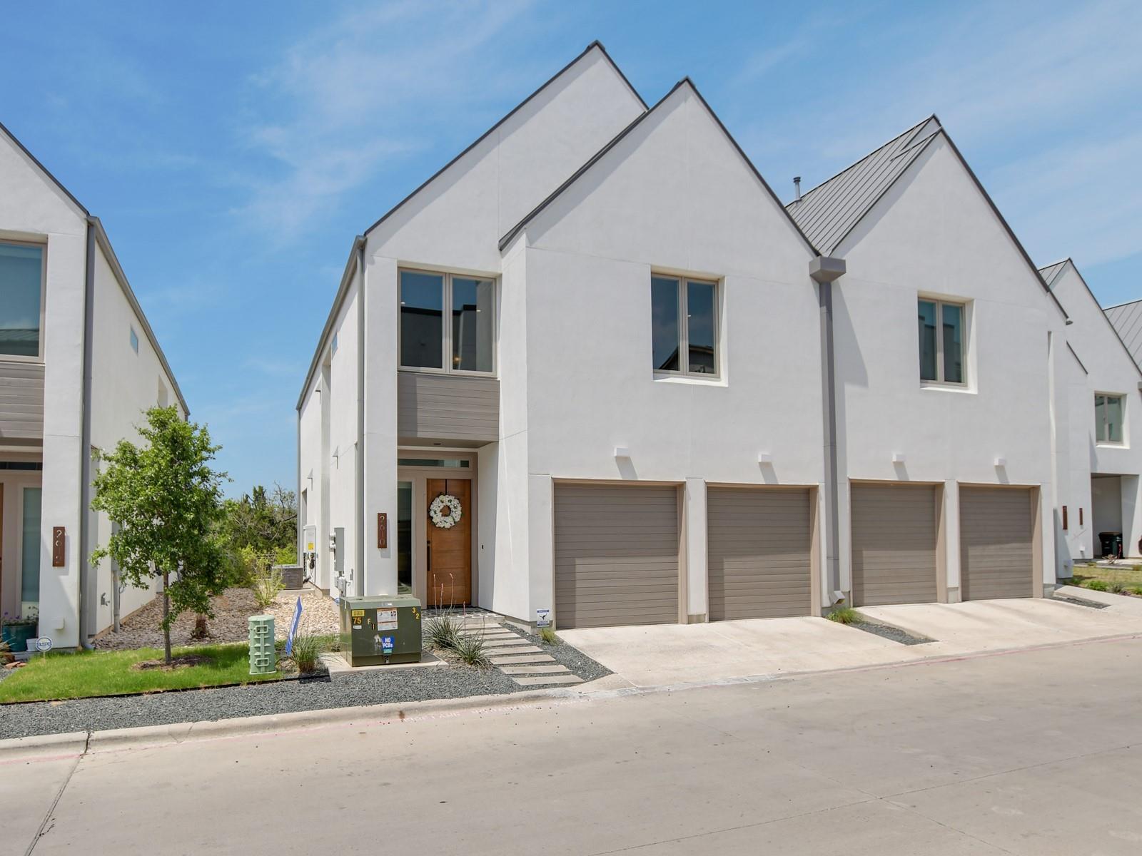 2610 Watkins