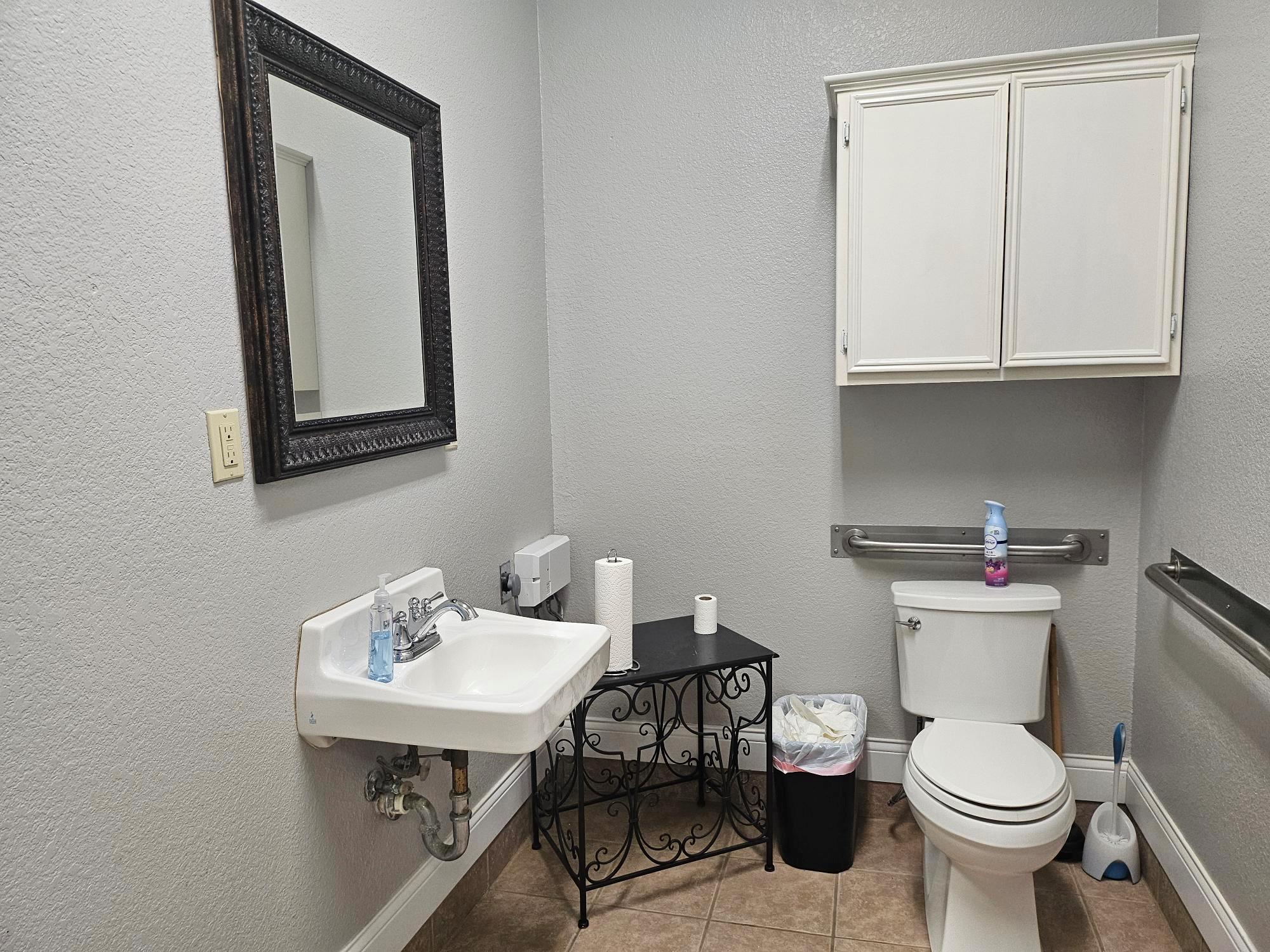 Photo 8