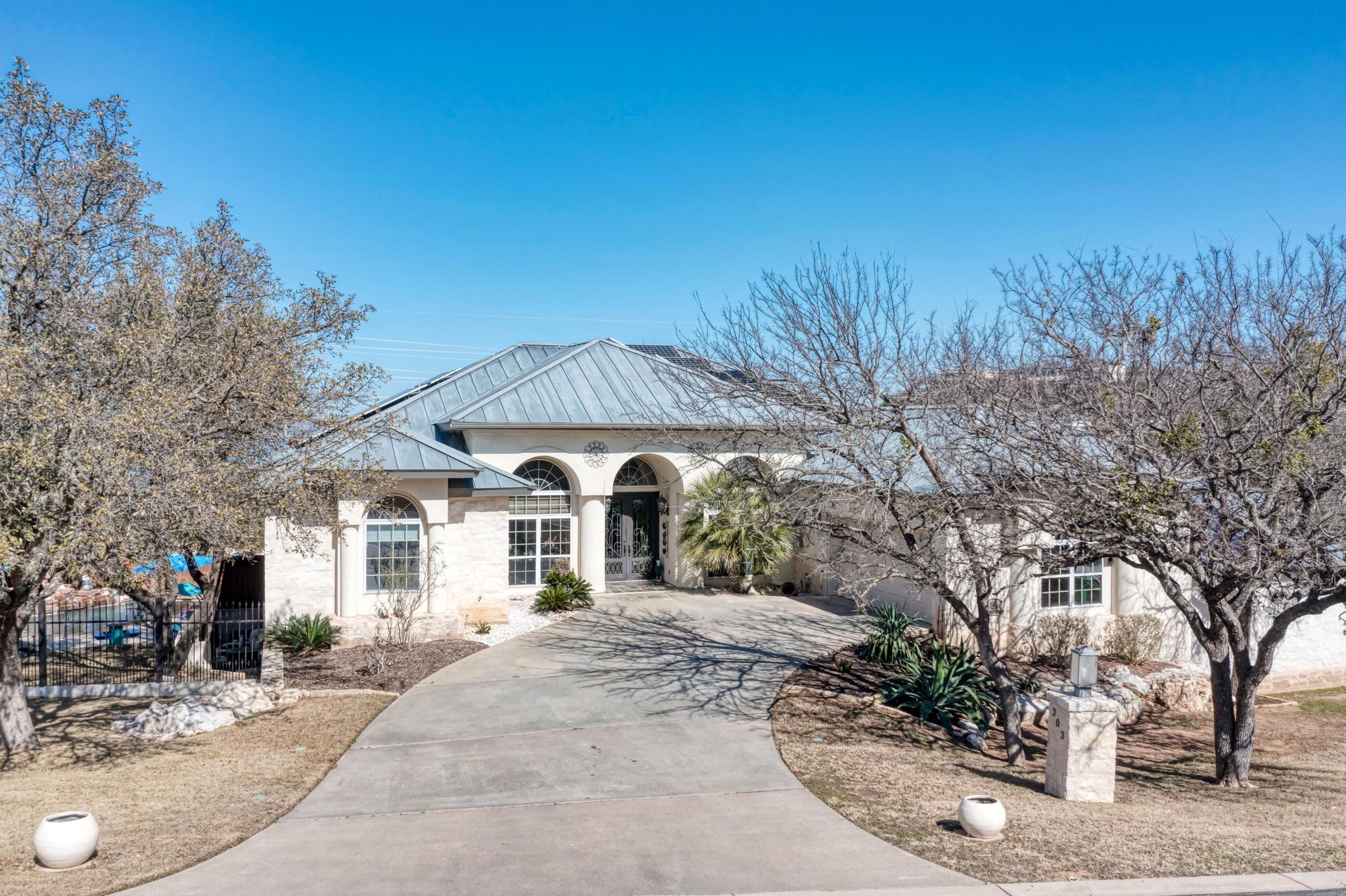 Single Family Residence