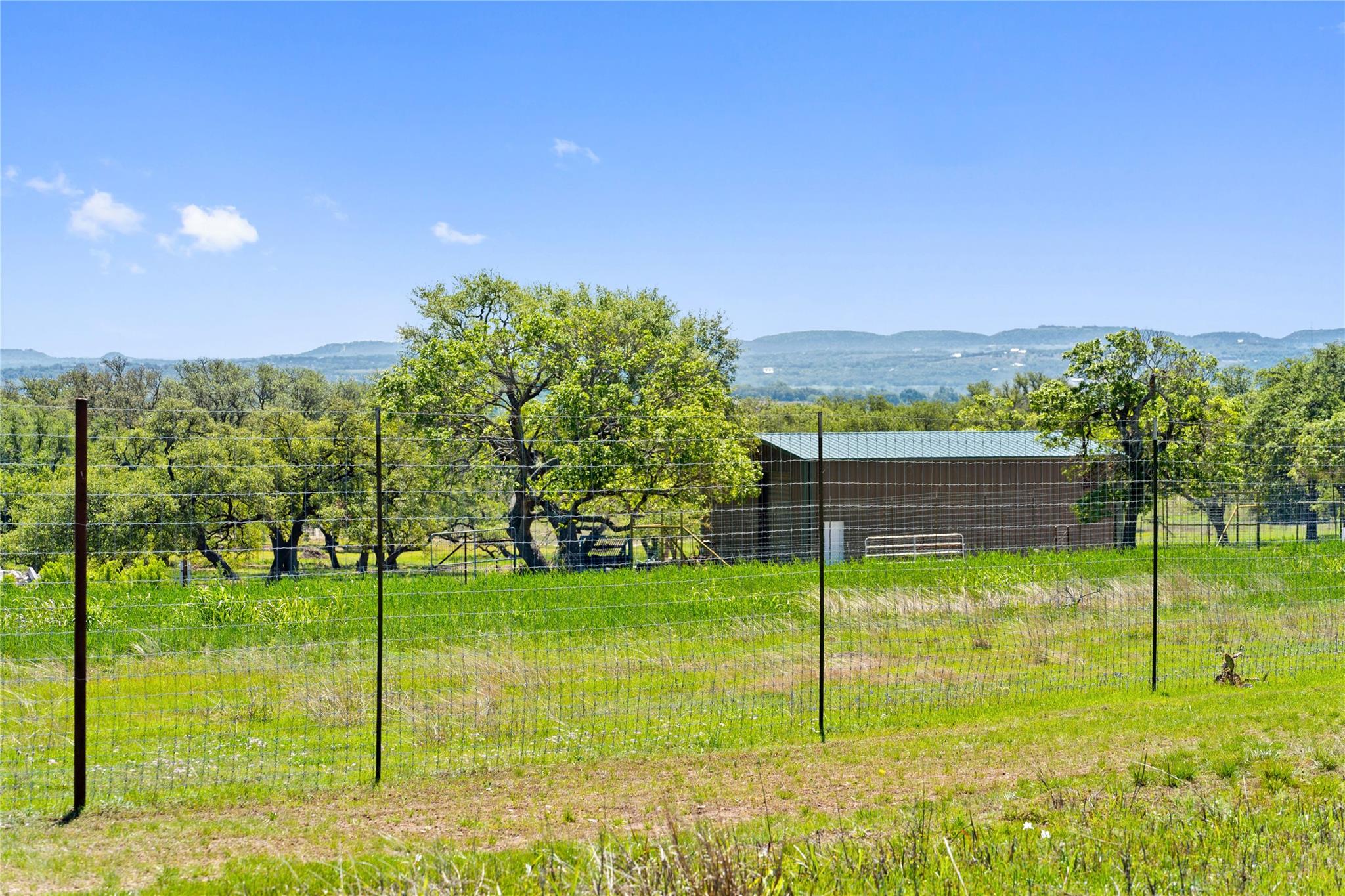 784 Ranch Road 2721