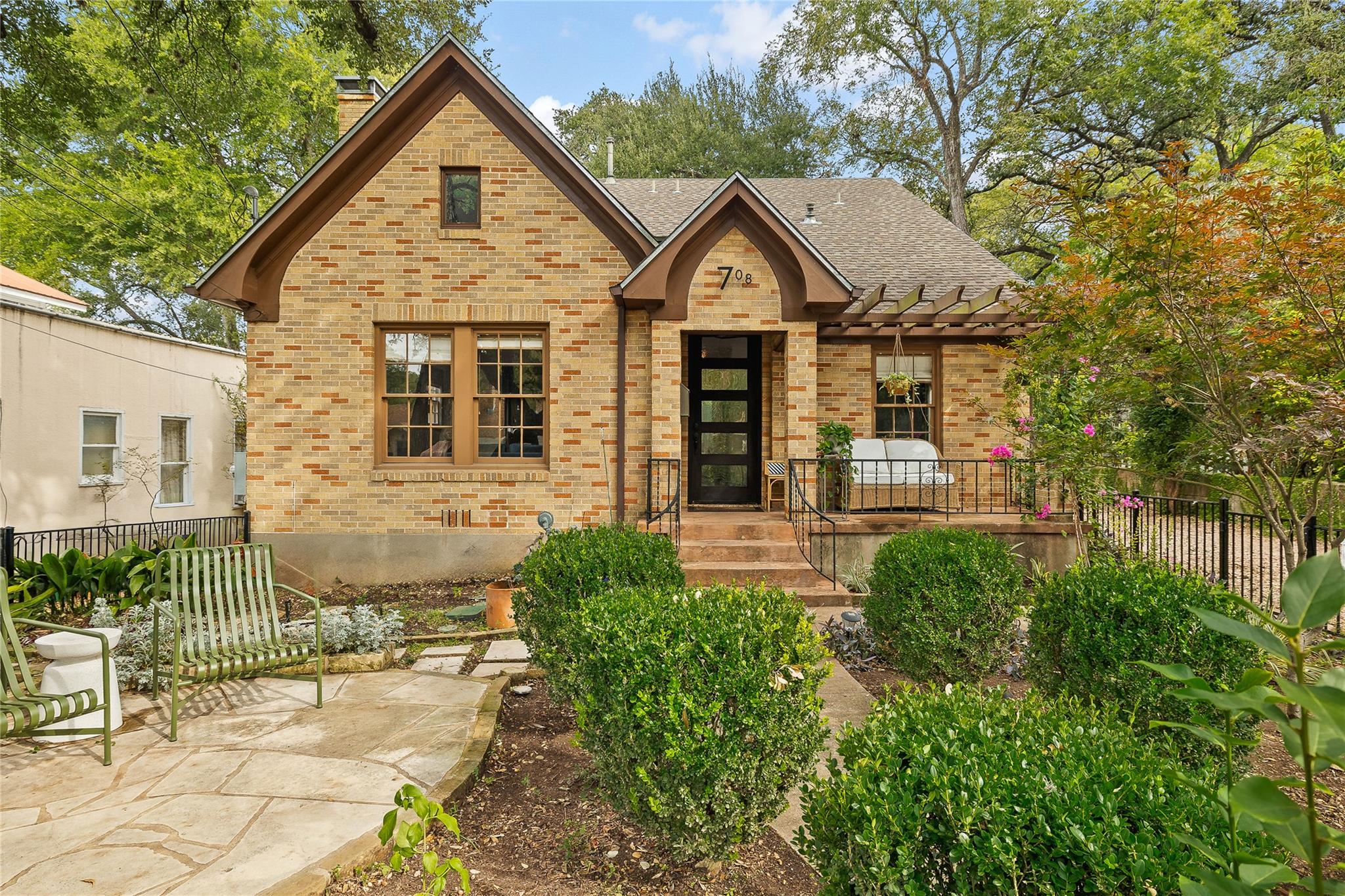Single Family Residence