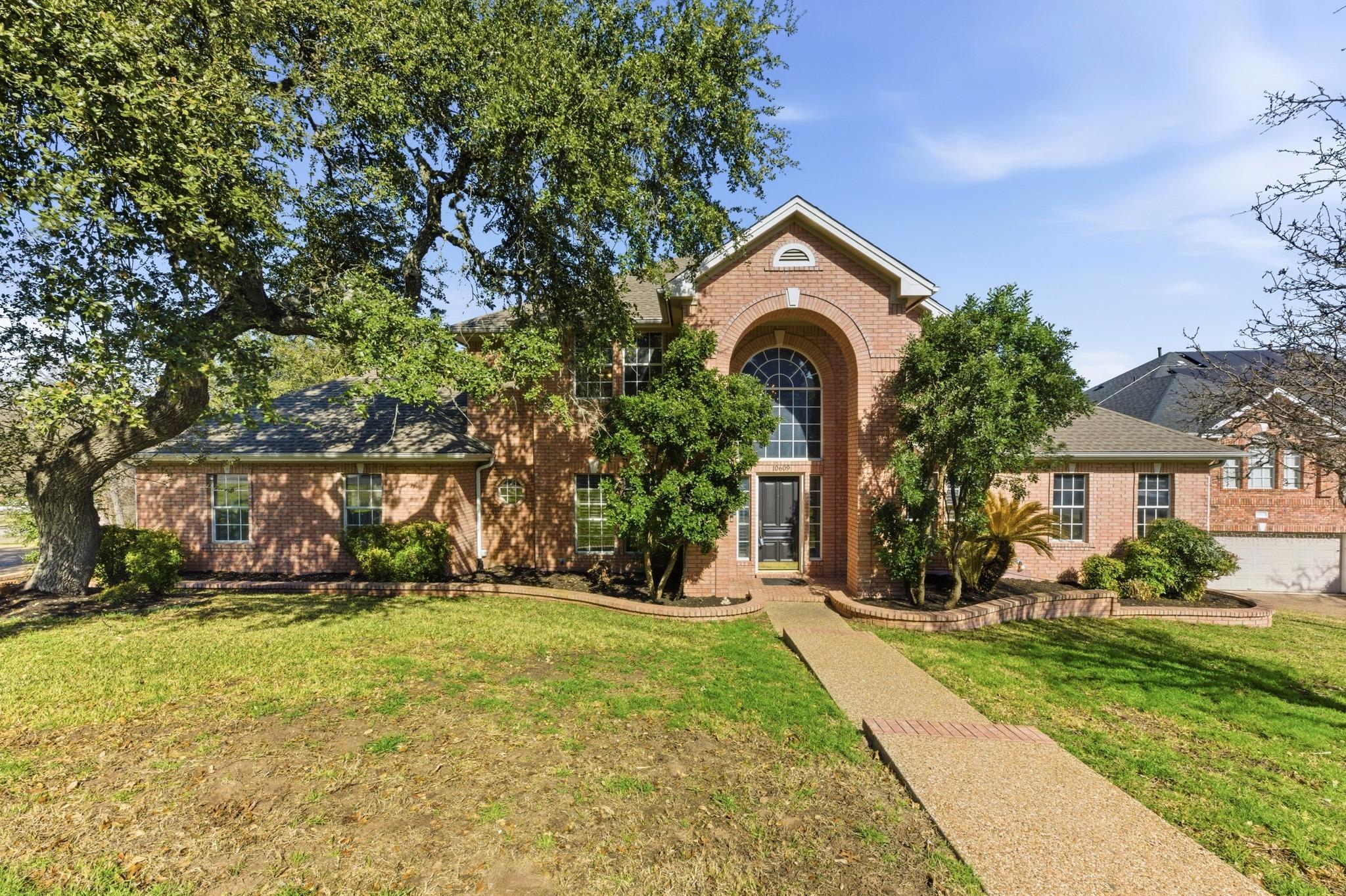 Single Family Residence