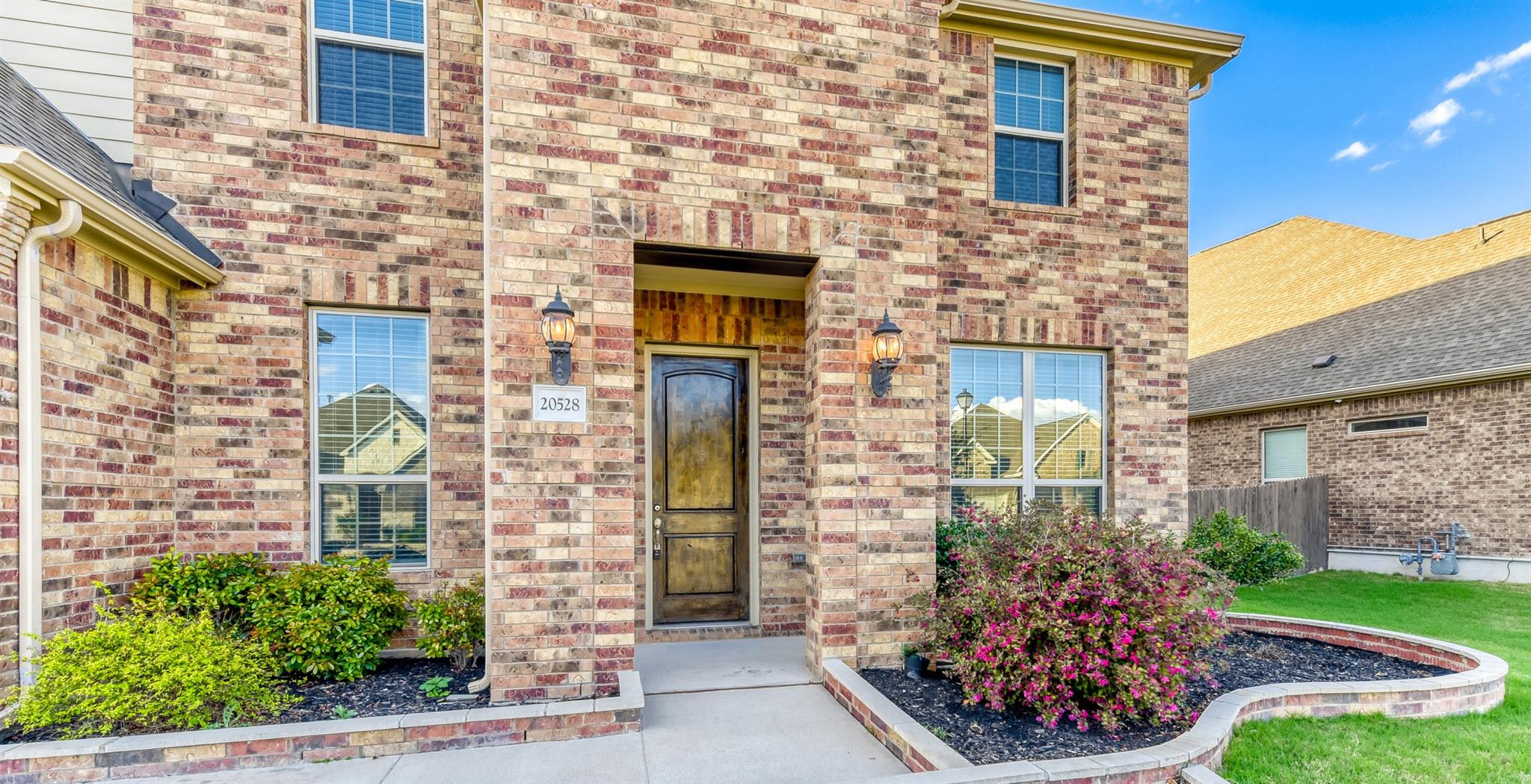 20528 Woodvine