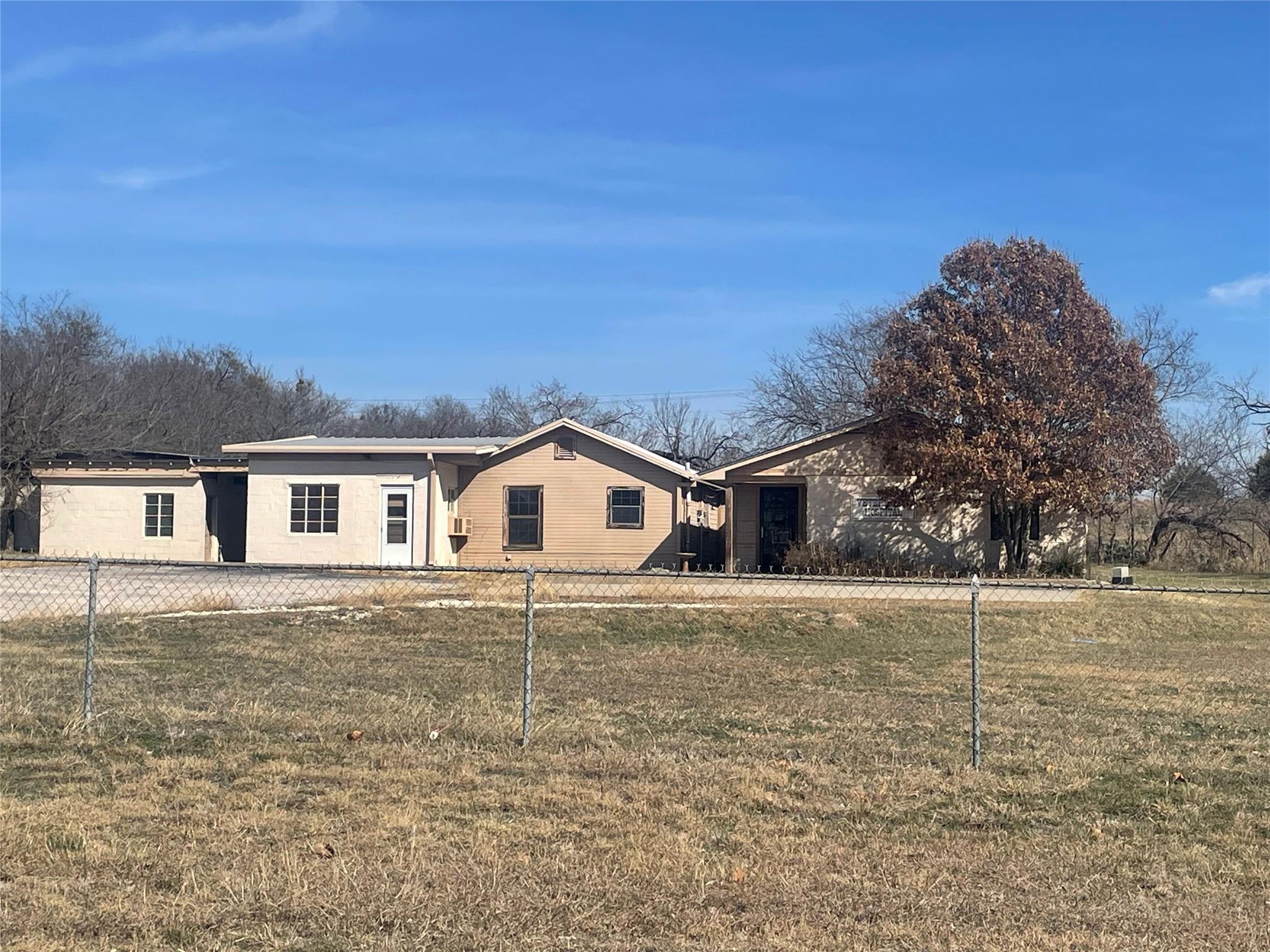 1312 US Highway 281