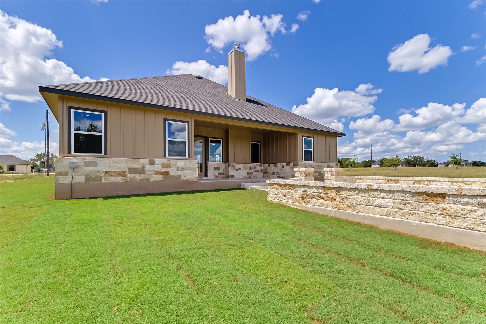 Photo 33