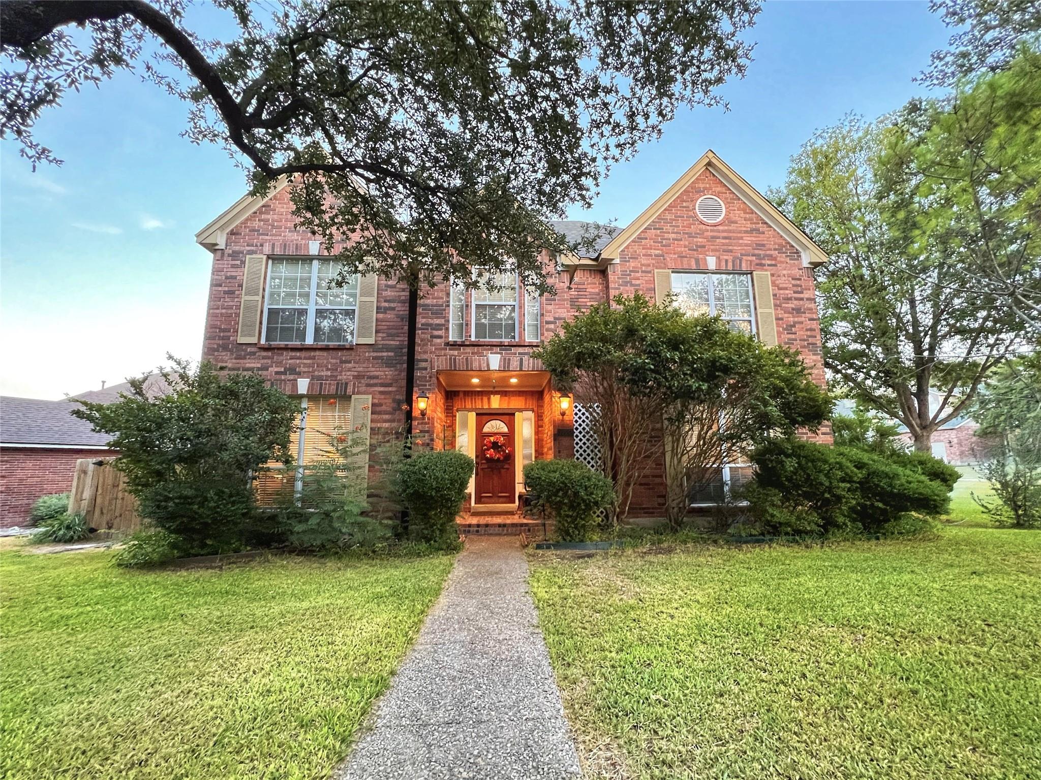 1722 Antler Crossing