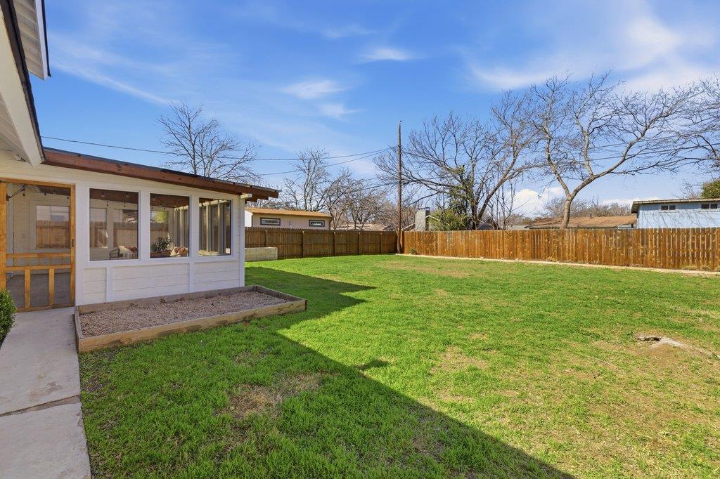 Photo 34