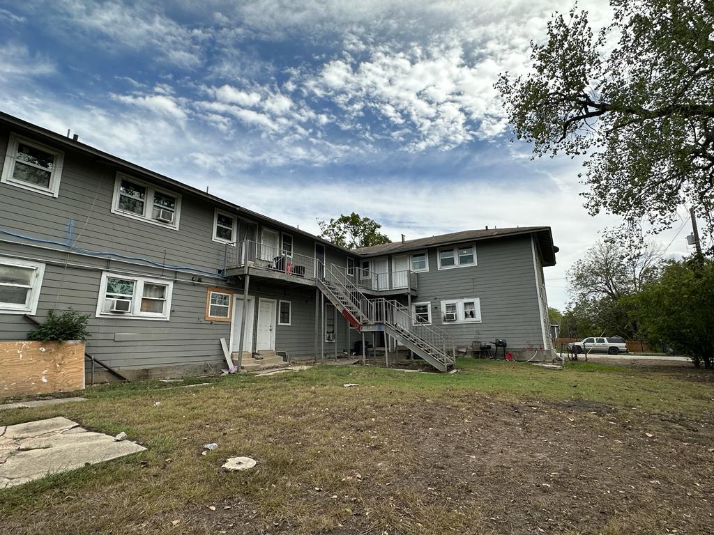 Photo 12