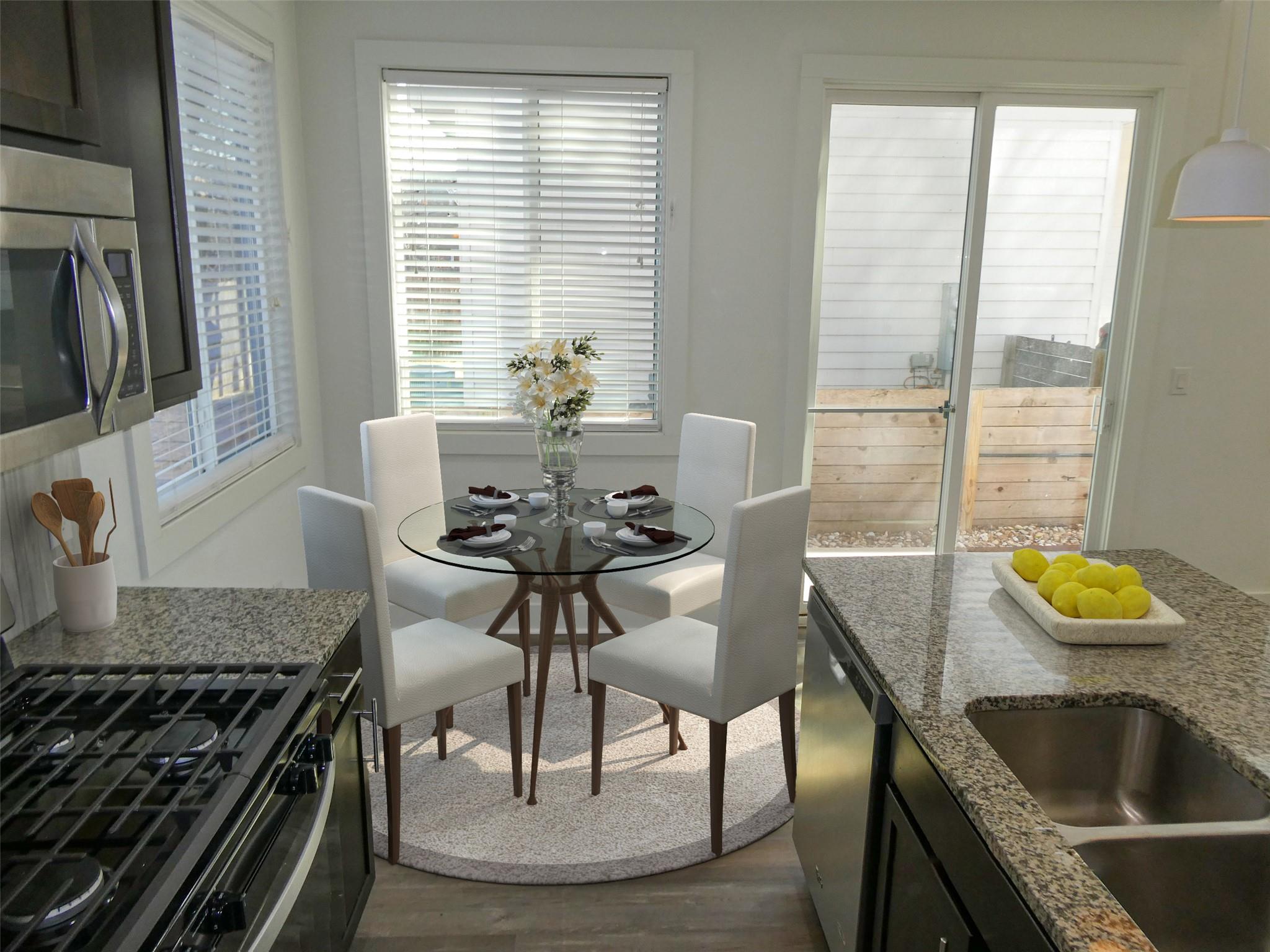 Photo 3