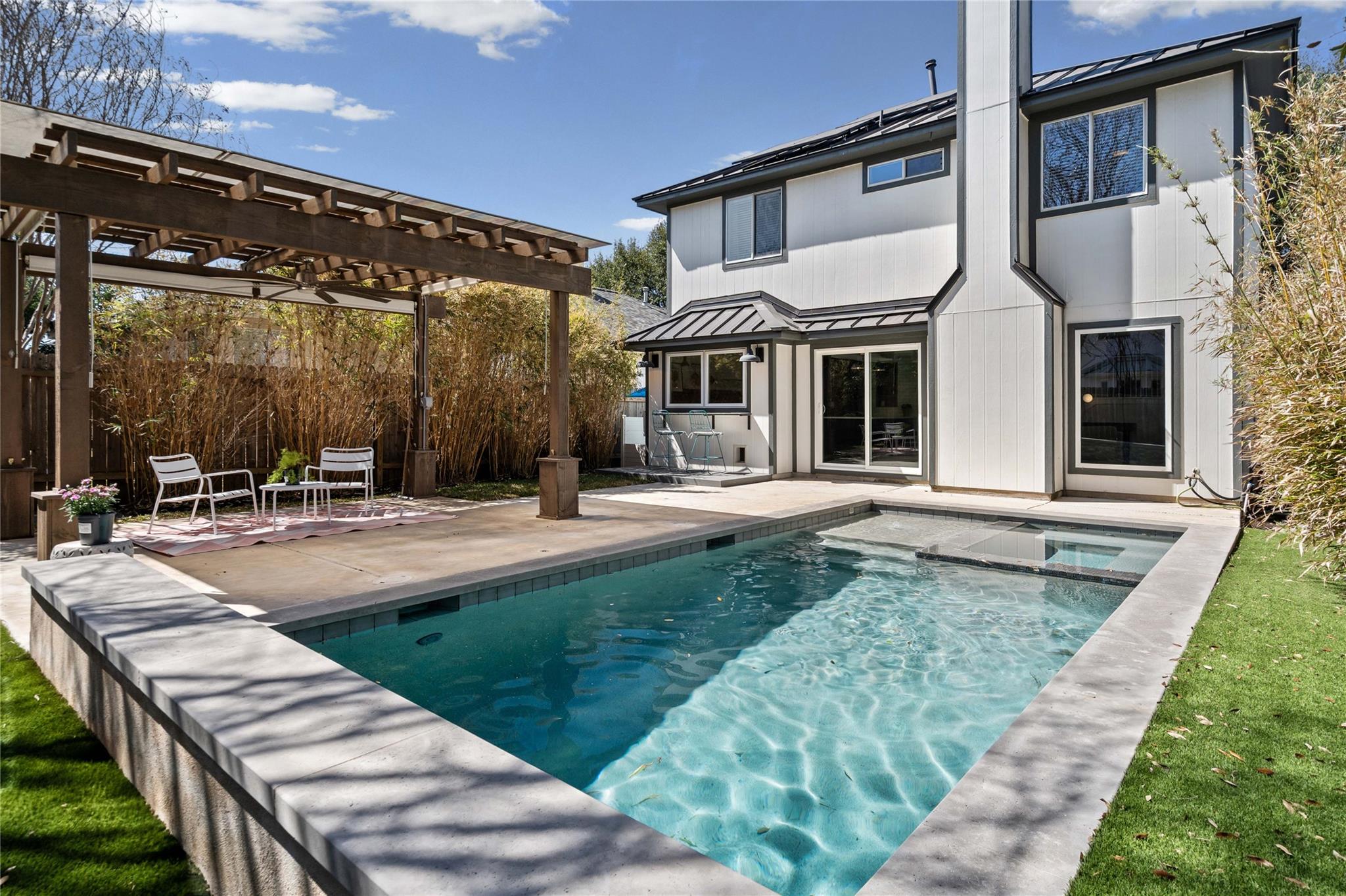 Single Family Residence