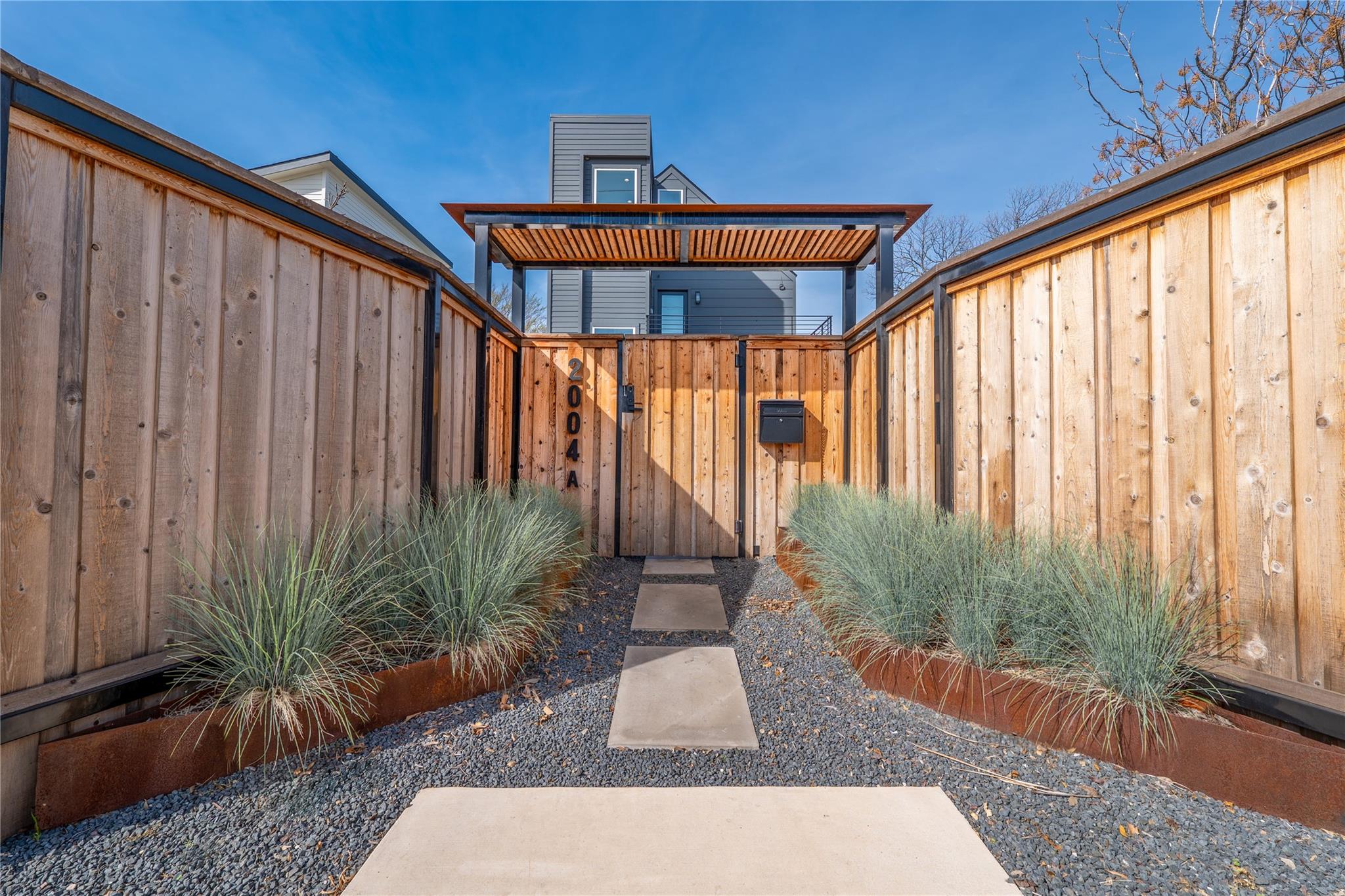 Single Family Residence