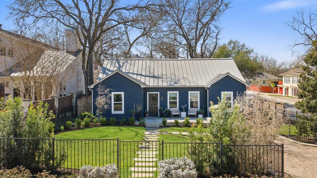 Single Family Residence