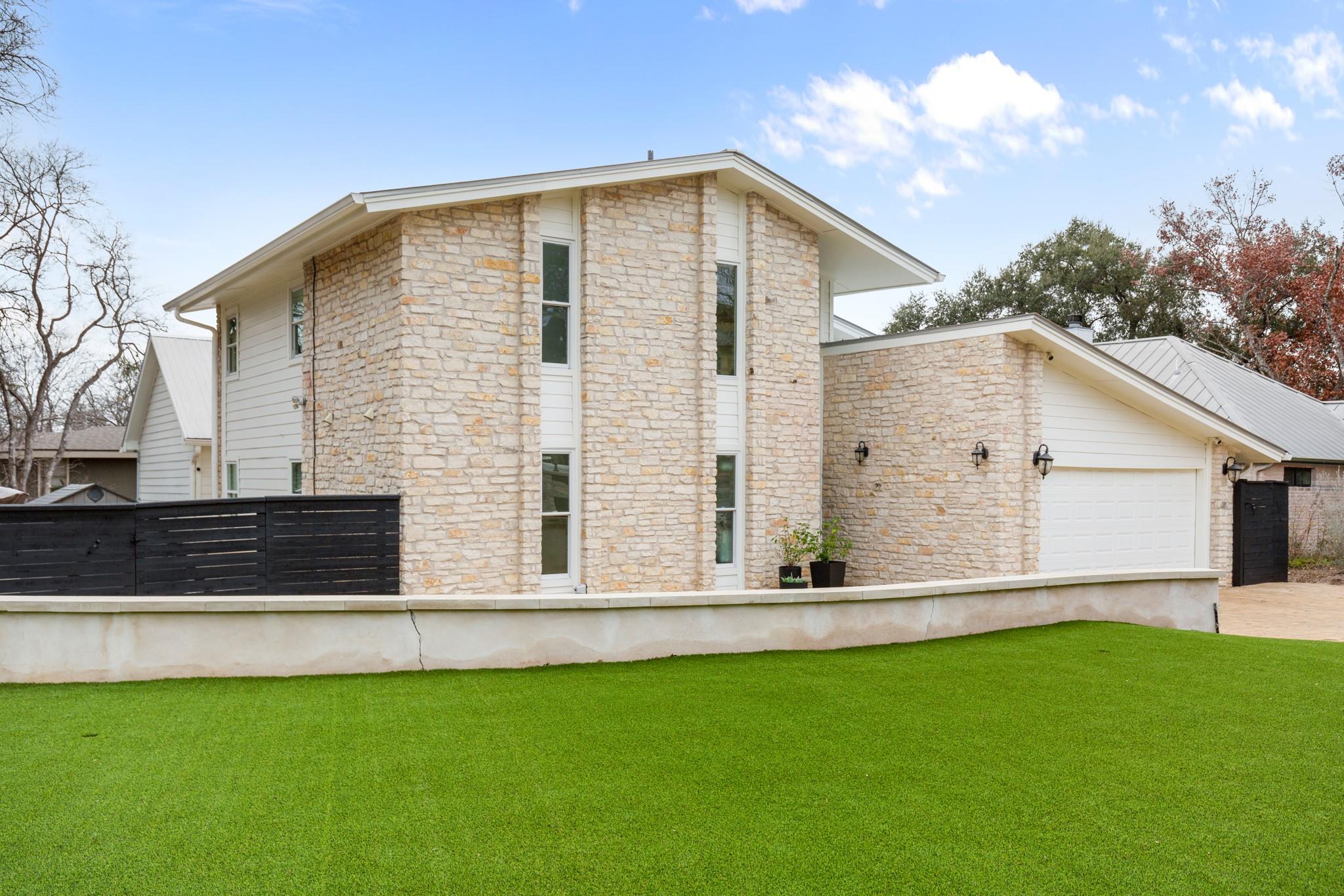 Single Family Residence