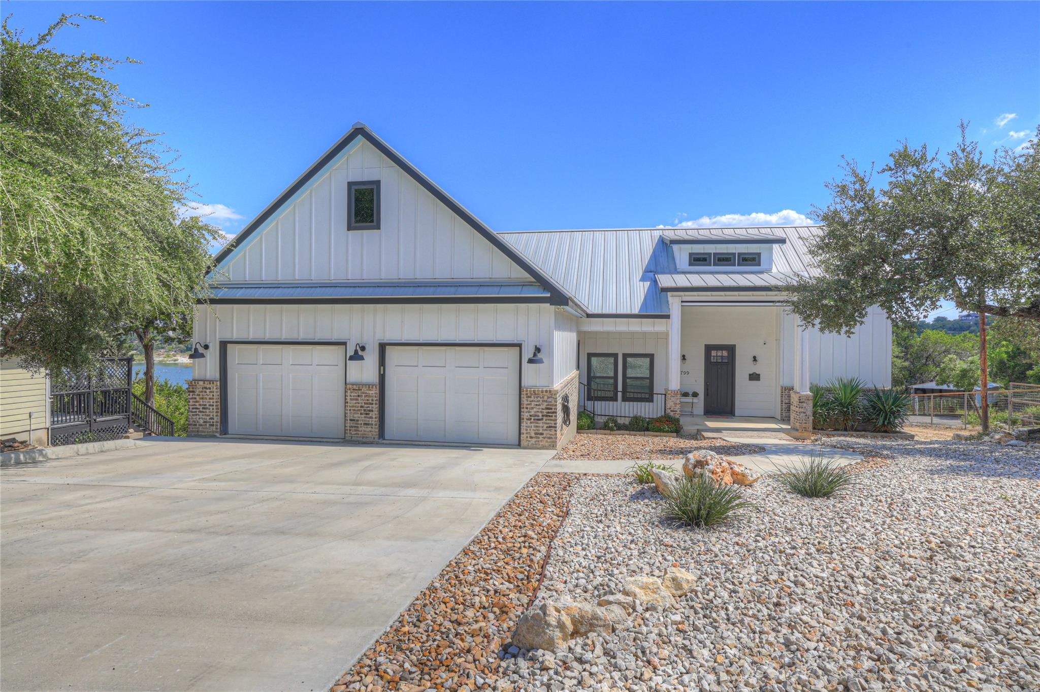 1799 Lakeside