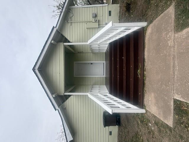 Single Family Residence