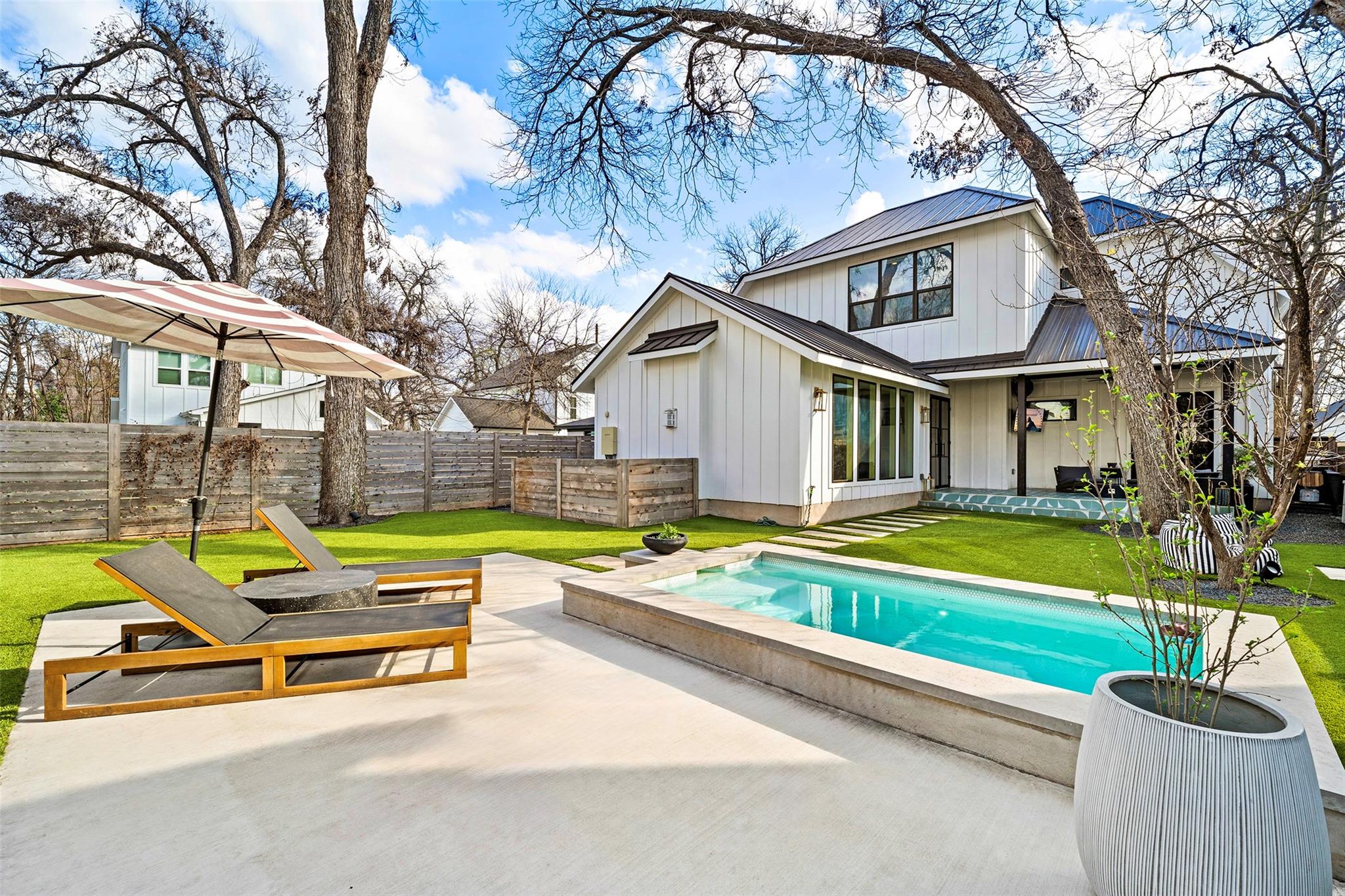 Single Family Residence