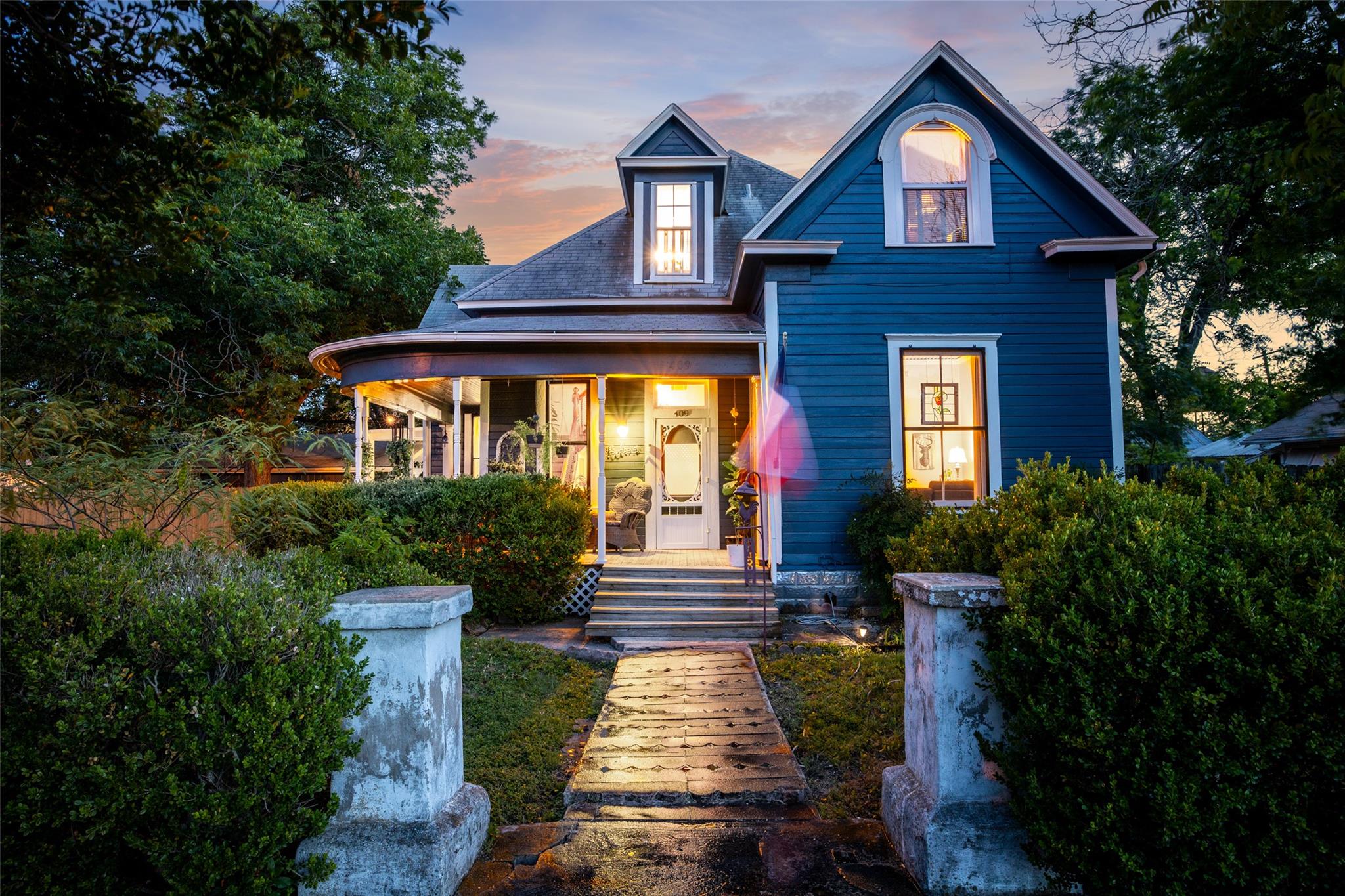 Single Family Residence