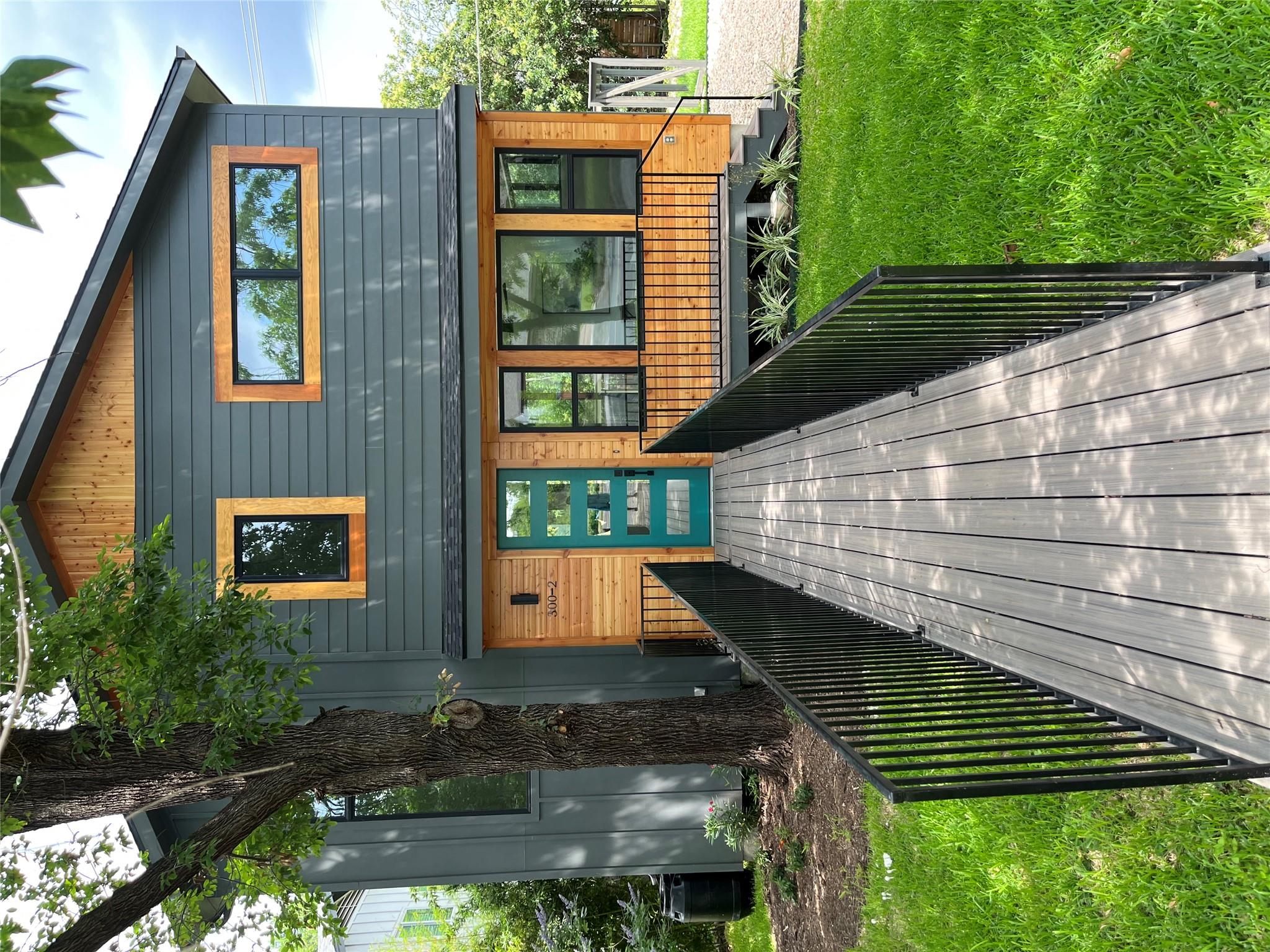 Photo 3