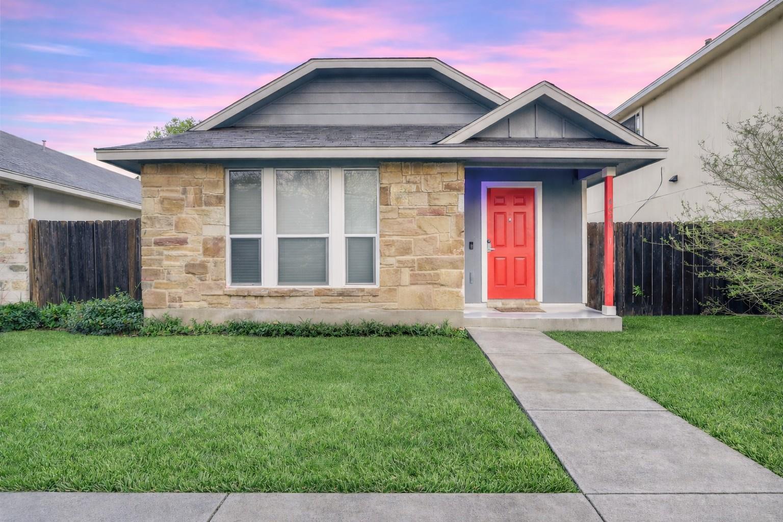 Single Family Residence