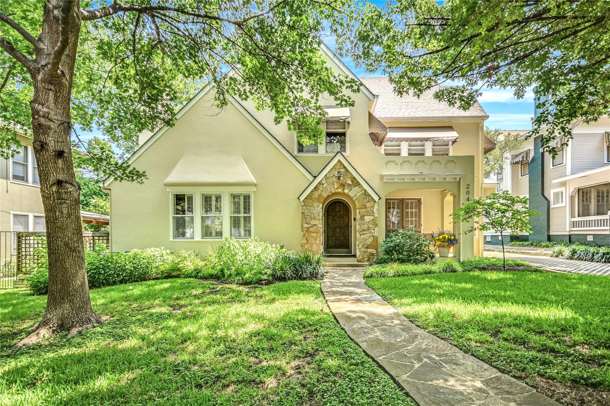 Single Family Residence