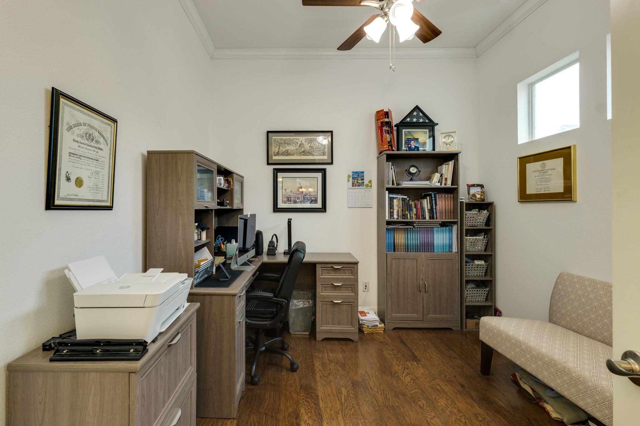 Photo 10