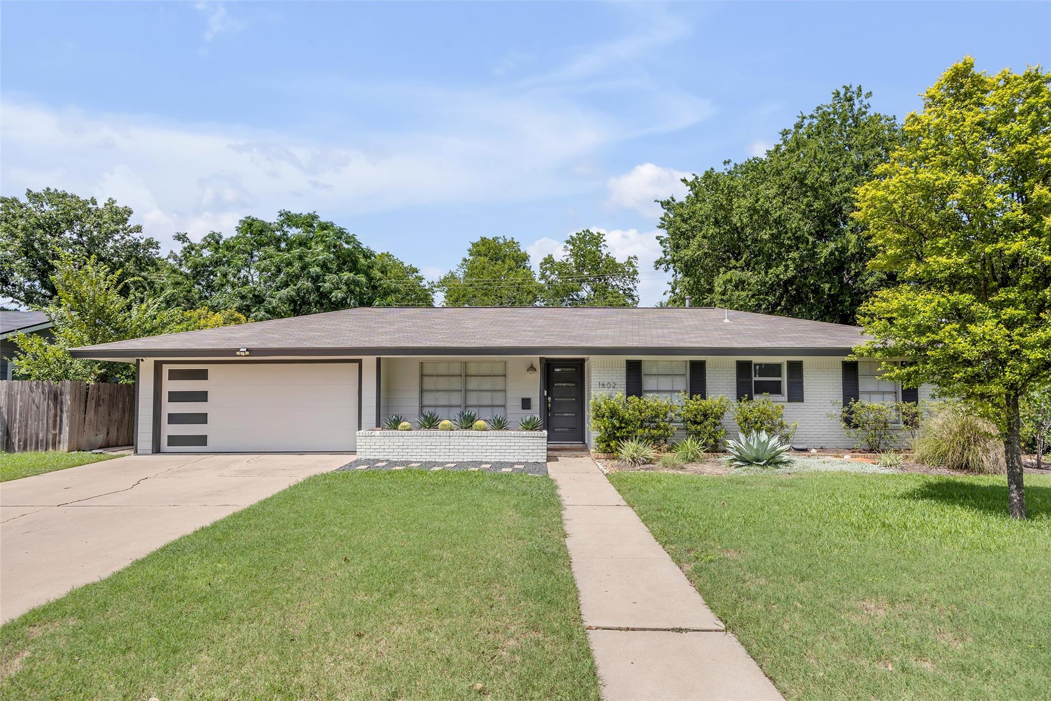 Single Family Residence