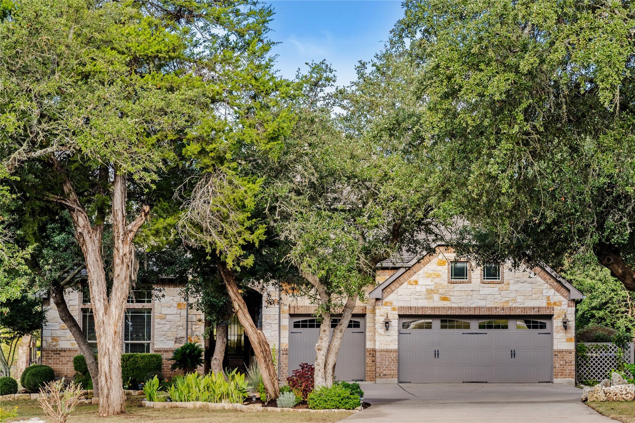 1122 Flint Rock