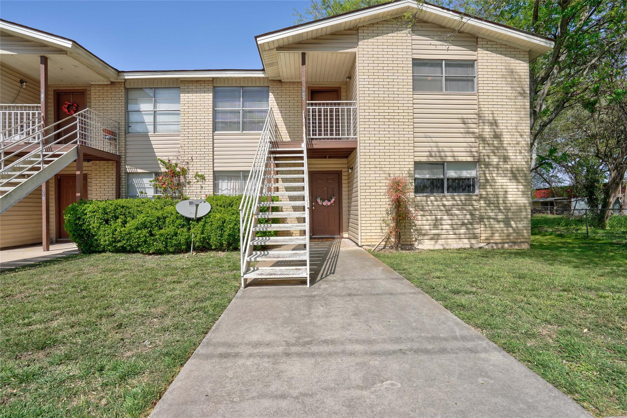 714 Old Martindale