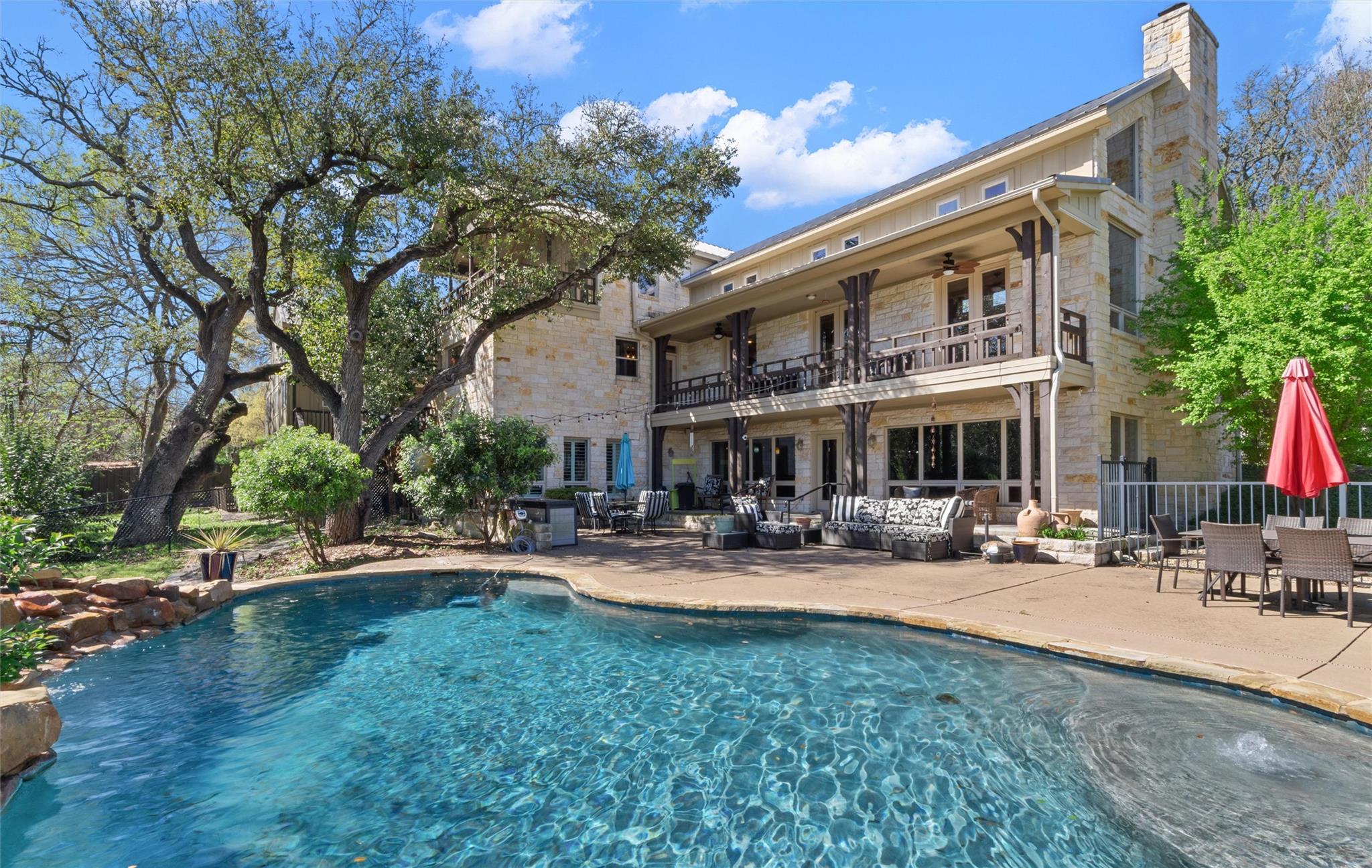 913 Southridge