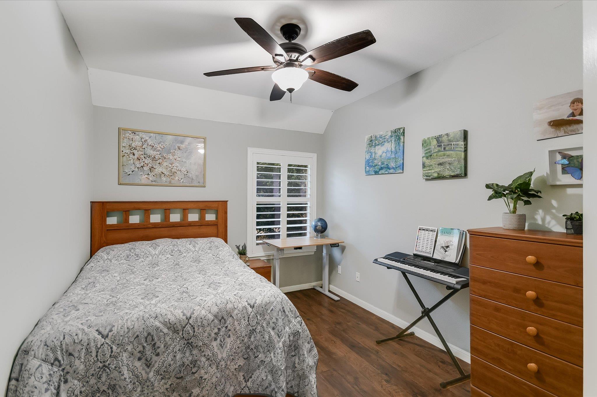 Photo 25