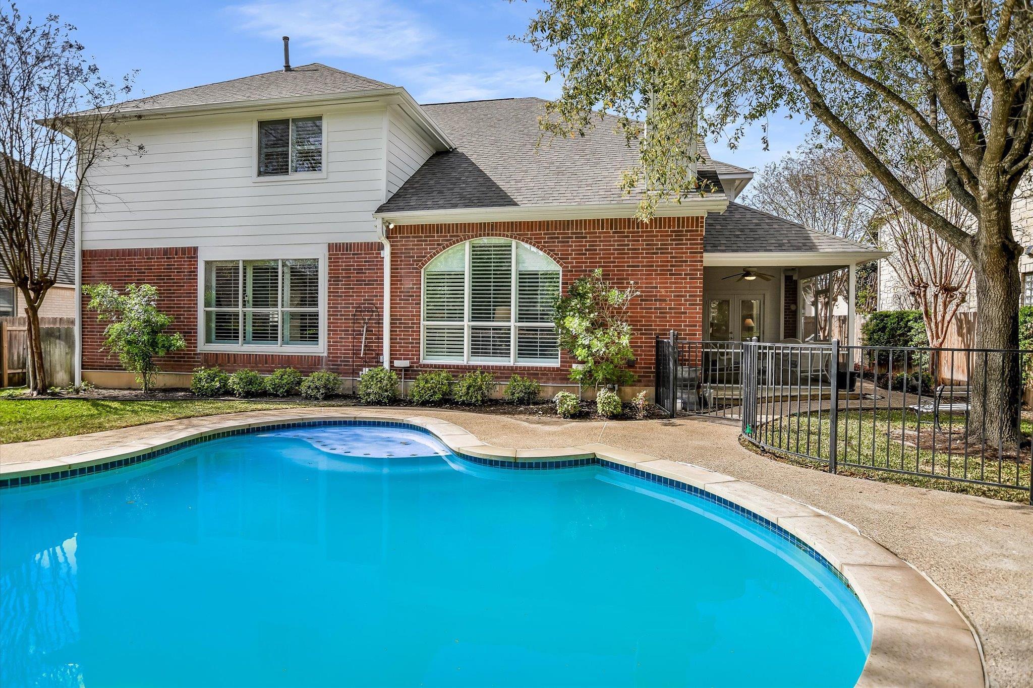 Single Family Residence