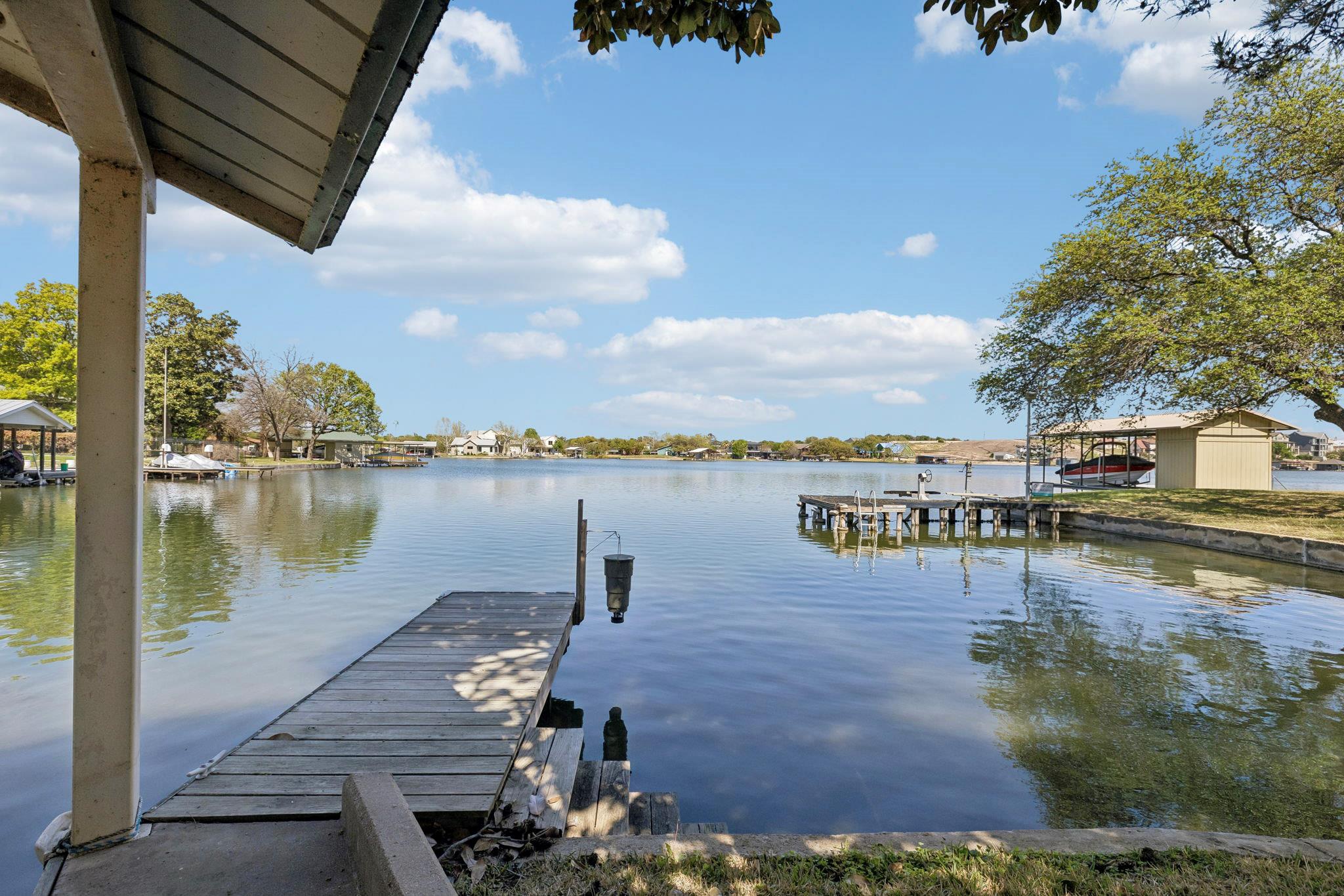 619 Clear Cove