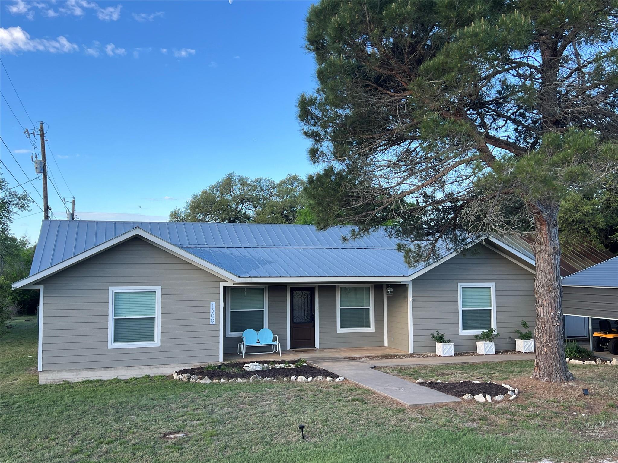 Single Family Residence