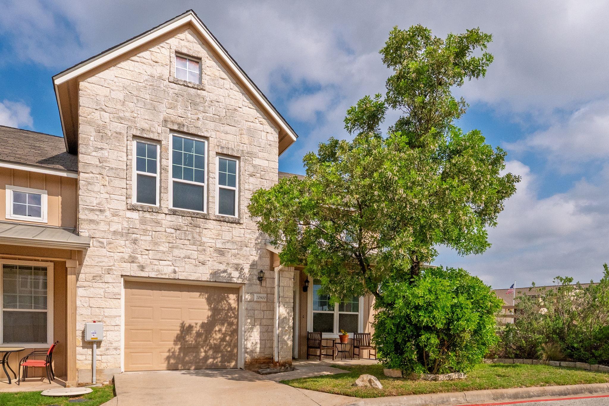20900 Waterside