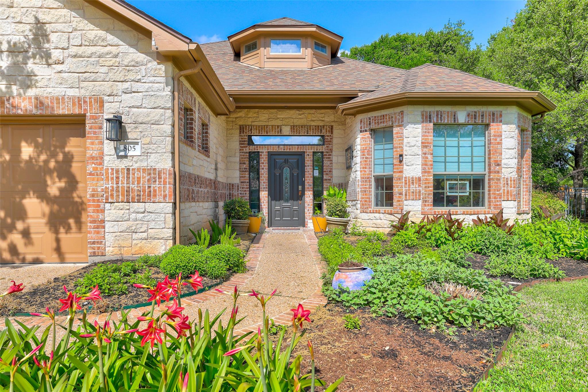 Single Family Residence