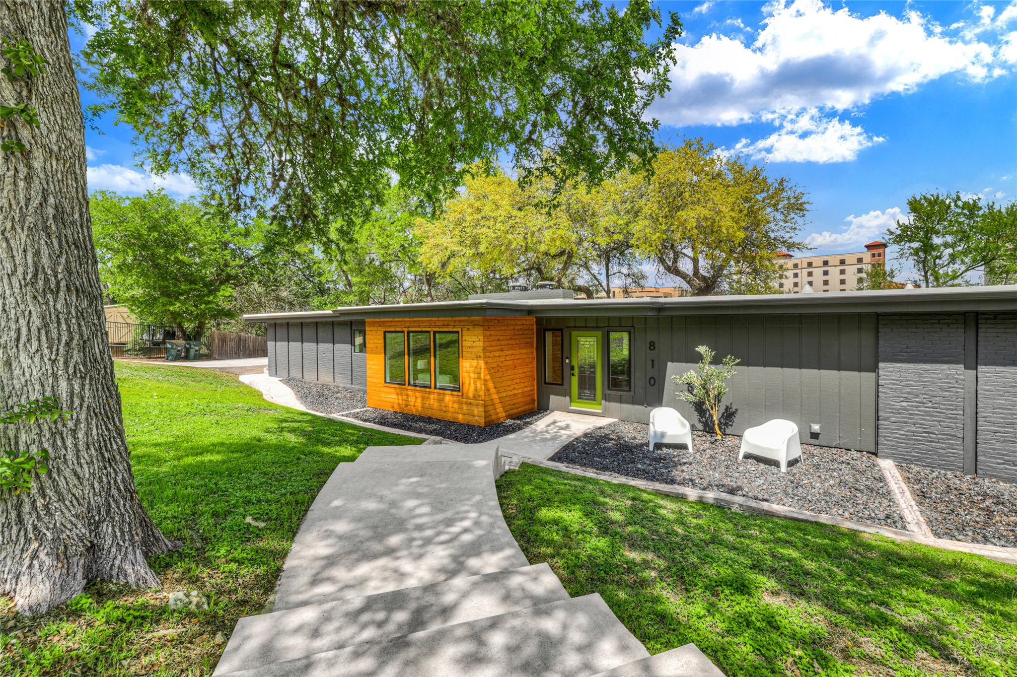 Single Family Residence