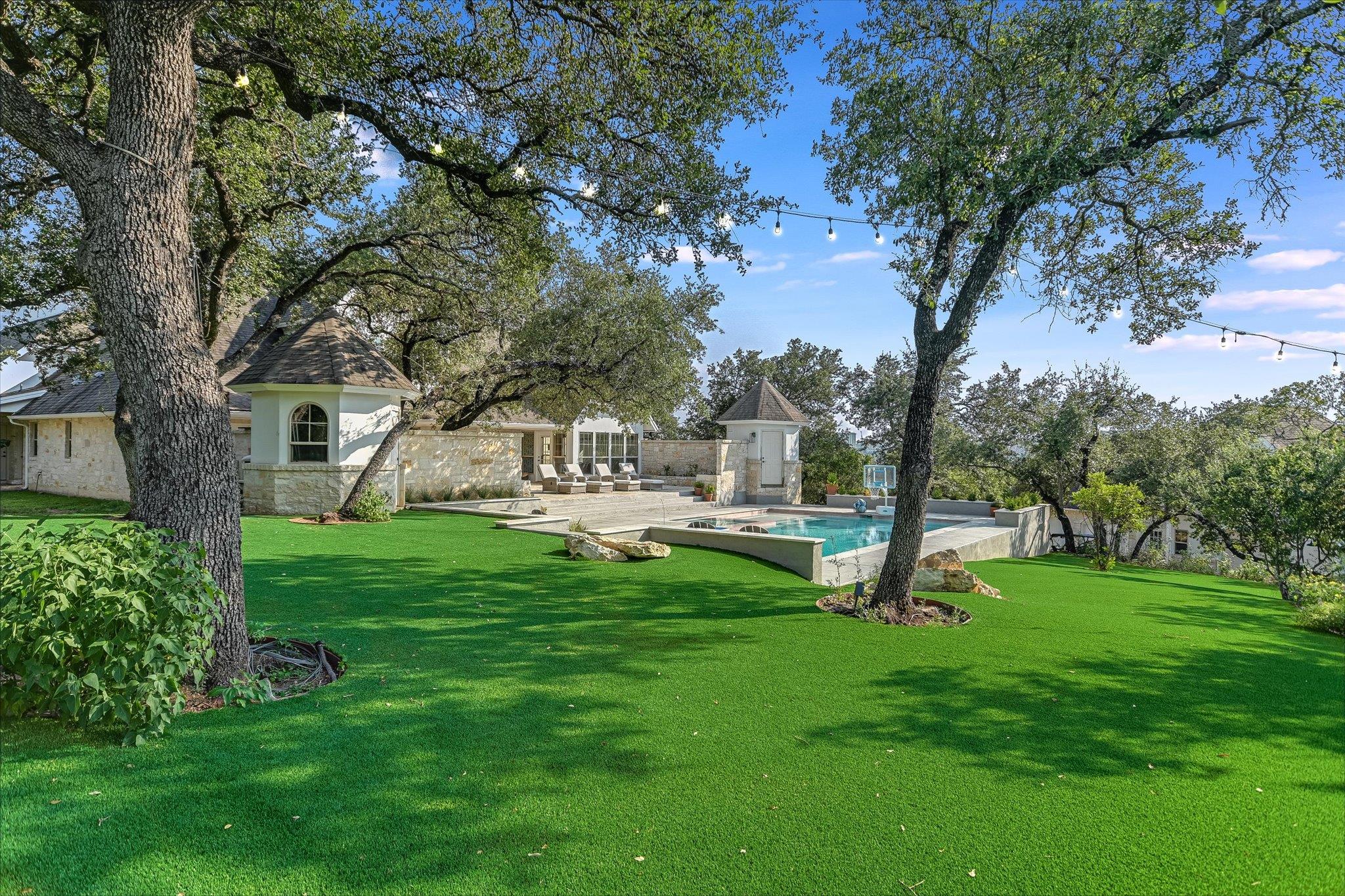 Single Family Residence