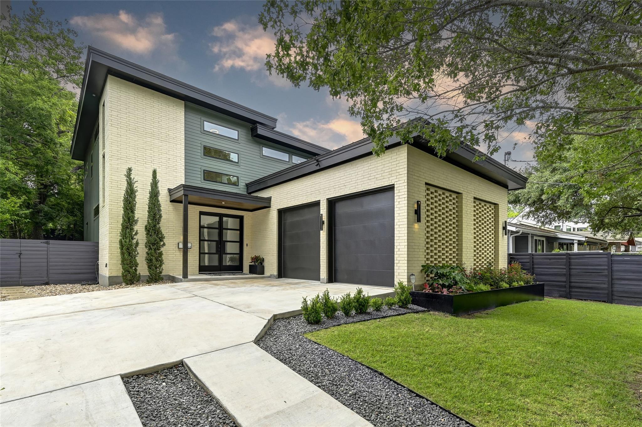 Single Family Residence