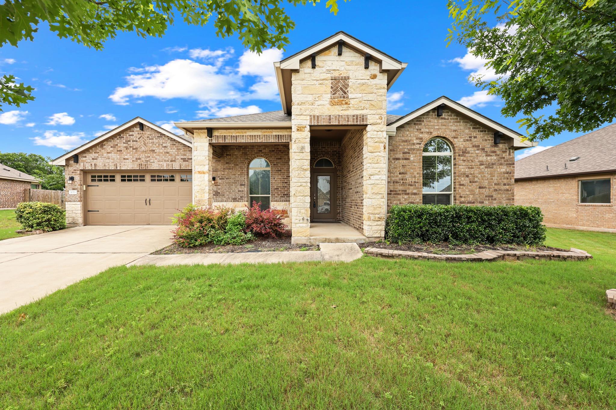 1018 Granbury