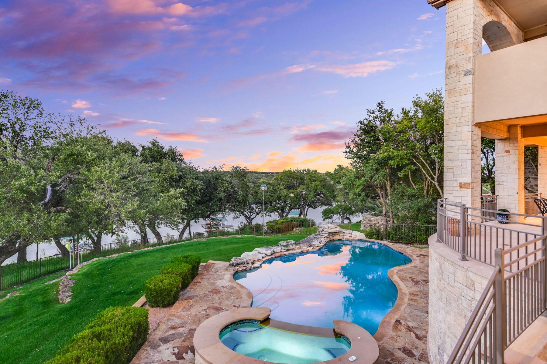 3004 Travis Lakeside