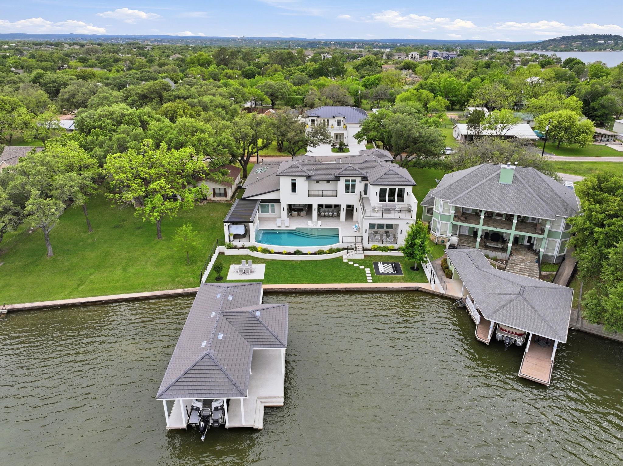 136 Shorewood
