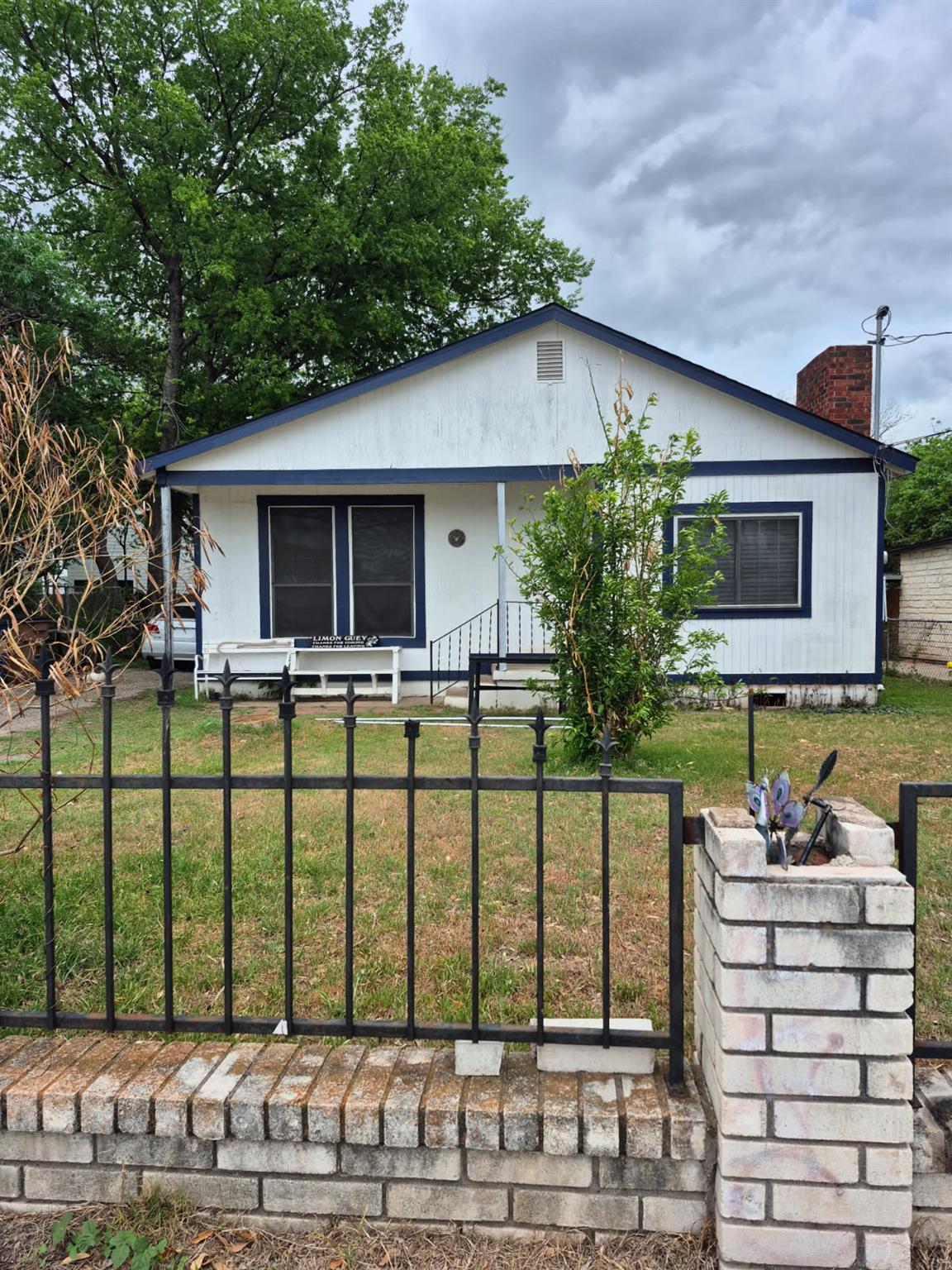 Single Family Residence