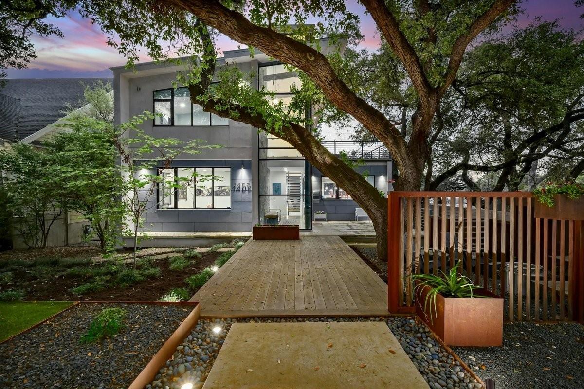 Single Family Residence