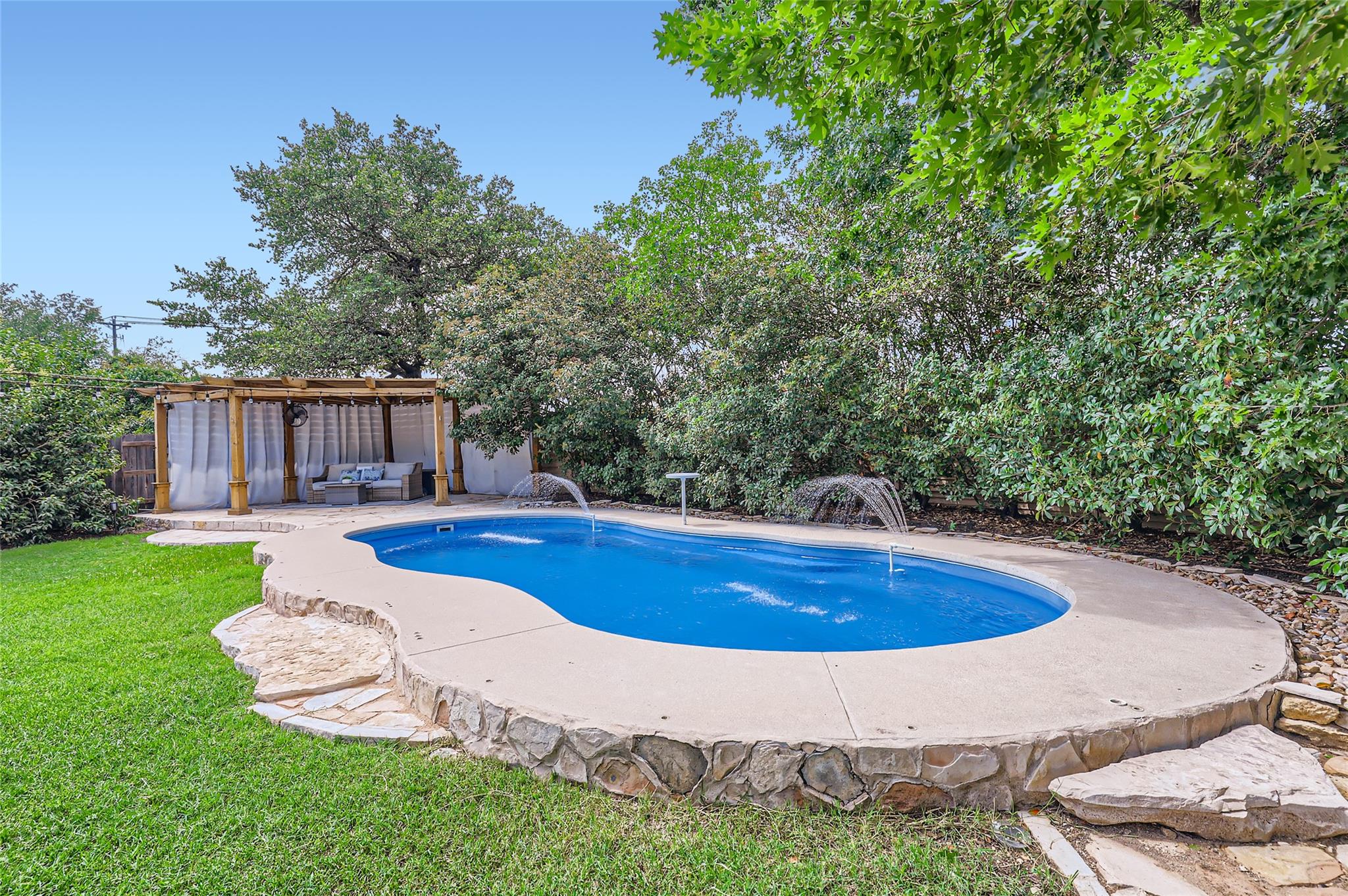 Single Family Residence