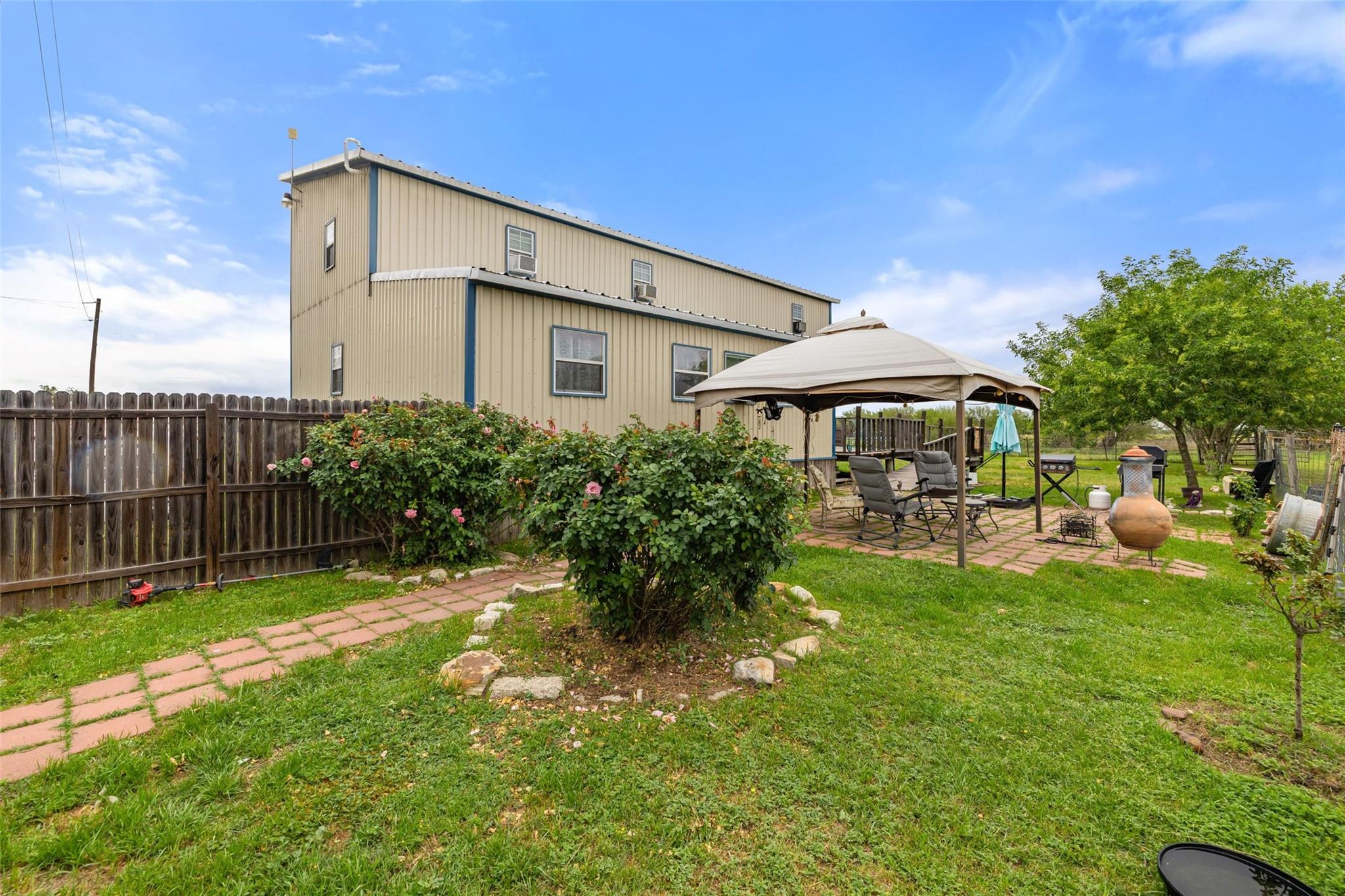Single Family Residence
