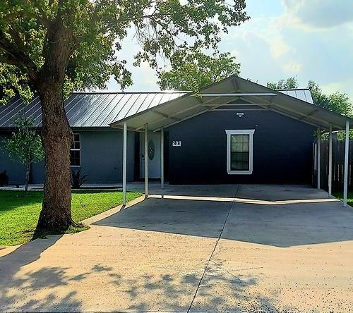Single Family Residence