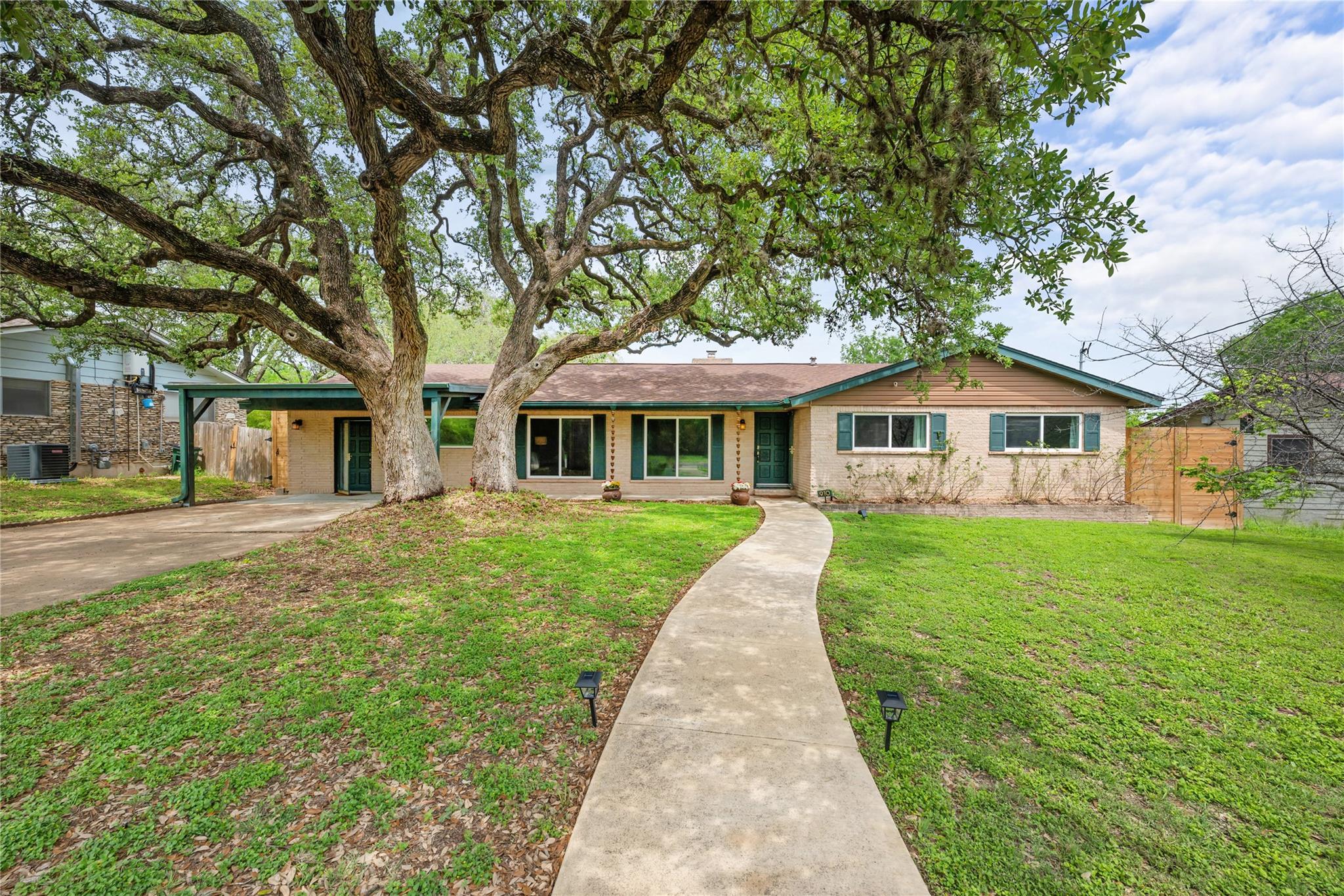 Single Family Residence