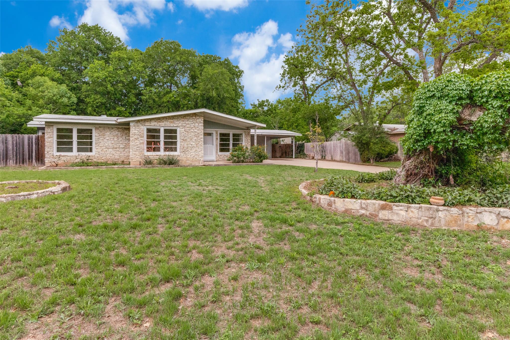 Single Family Residence