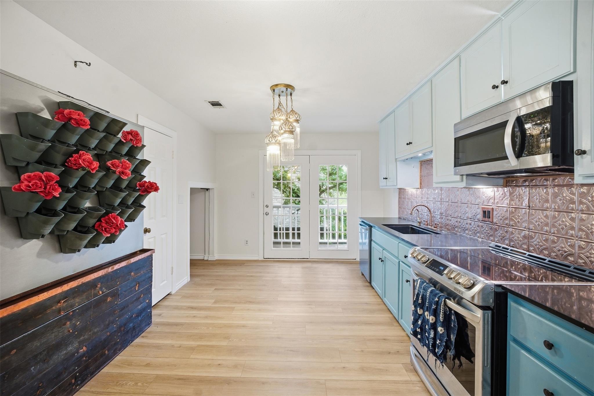 Single Family Residence